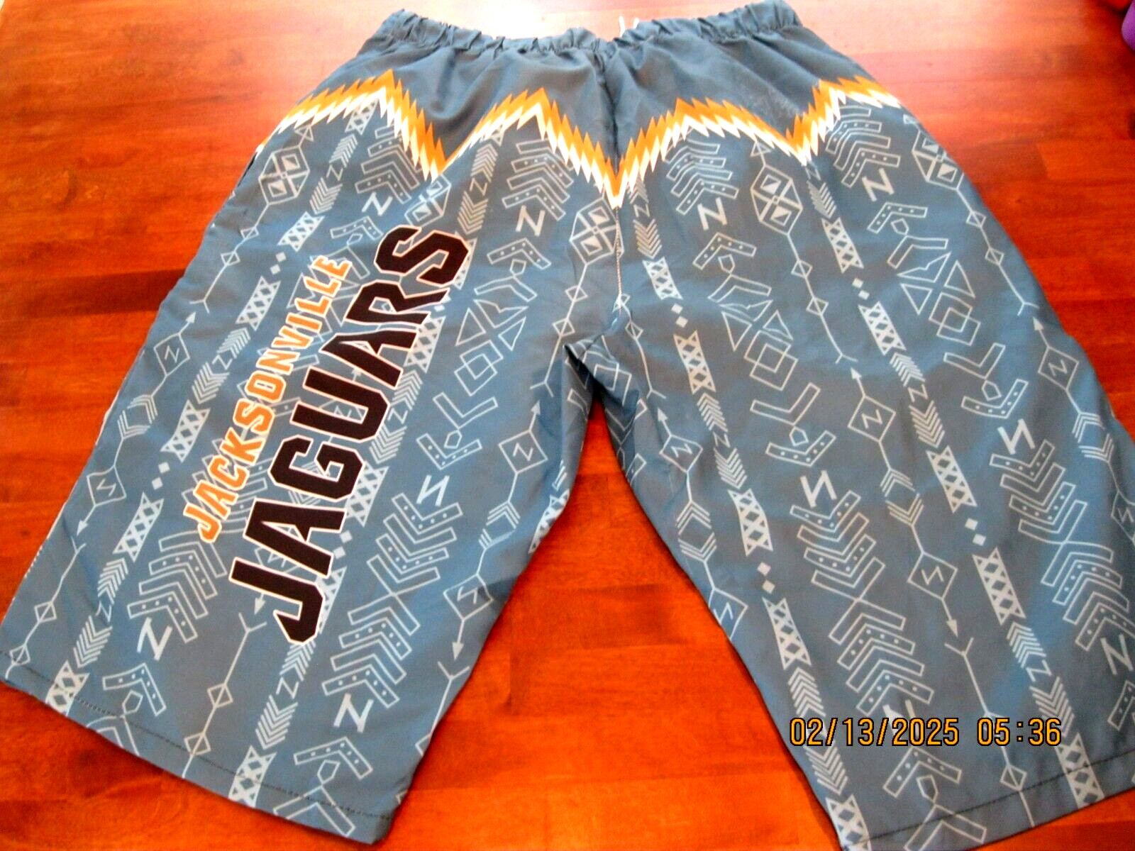 JACKSONVILLE JAGUARS NFL Summer Outfit 2-Piece Short Sleeve Shirt & Short Set XL