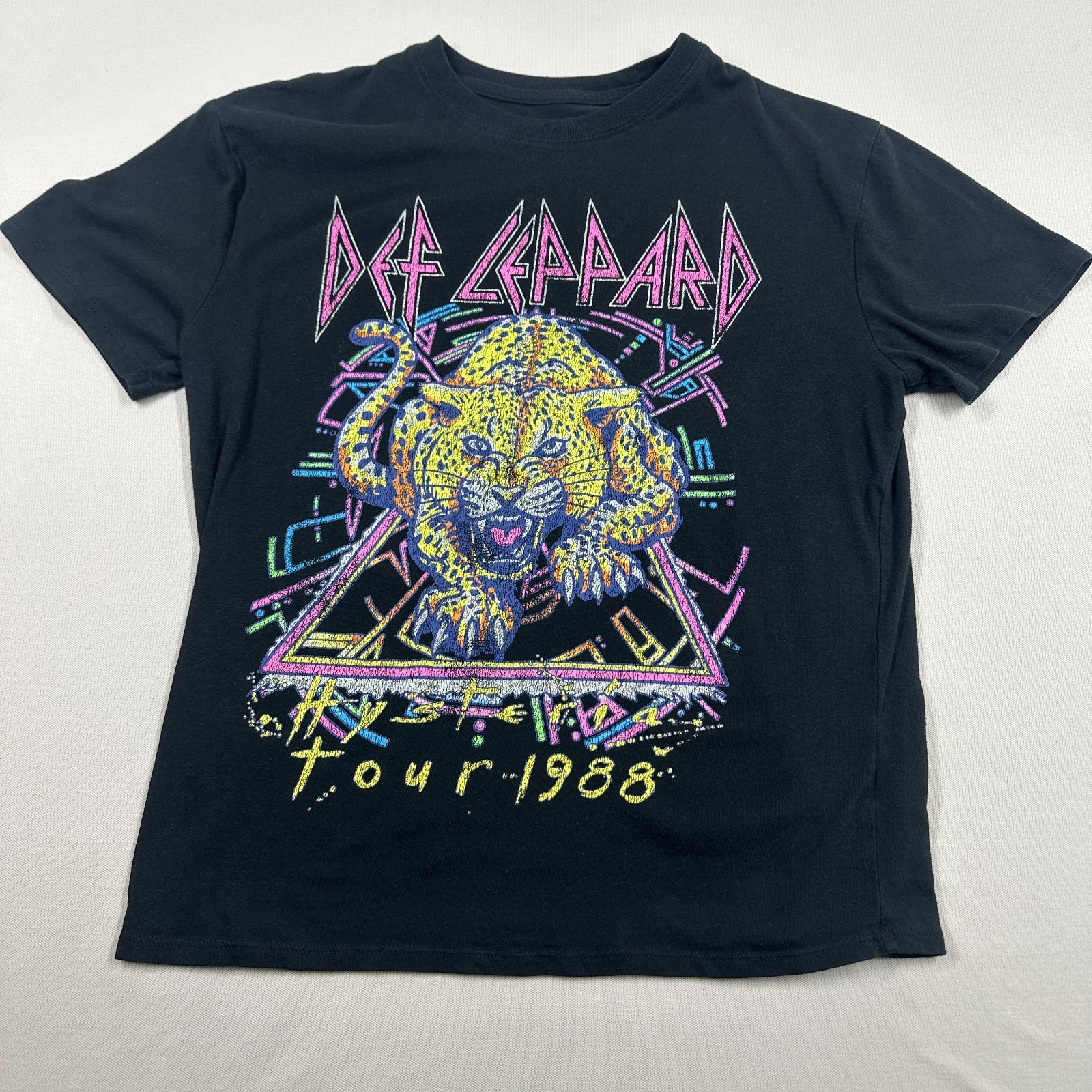 Def Leppard Band T-Shirt Black – Size L