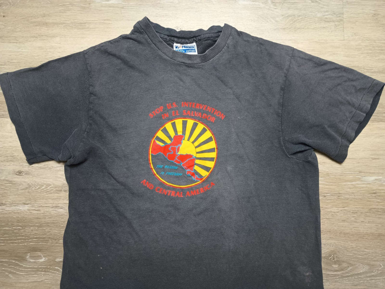 1980s Political vtg T Shirt FADED Black El Salvador Central America USA politics