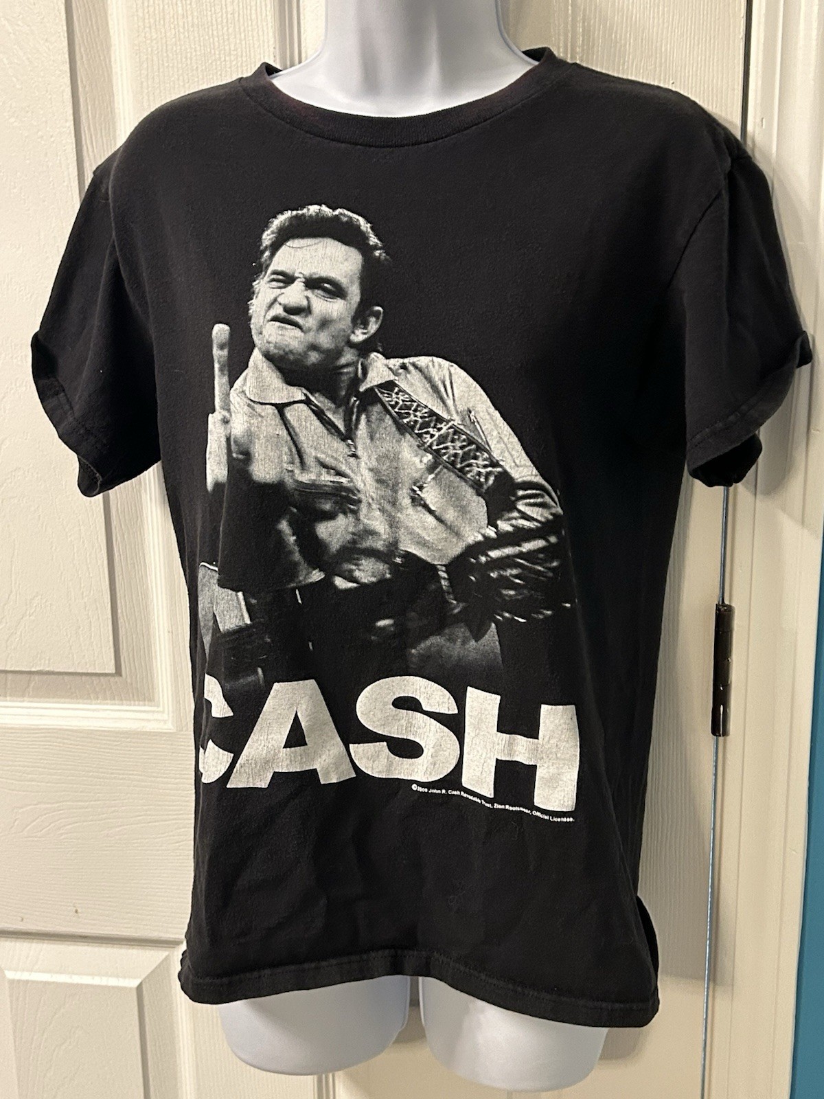 Johnny Cash Black T Shirt Small Middle Finger Troubadour Country Western Punk