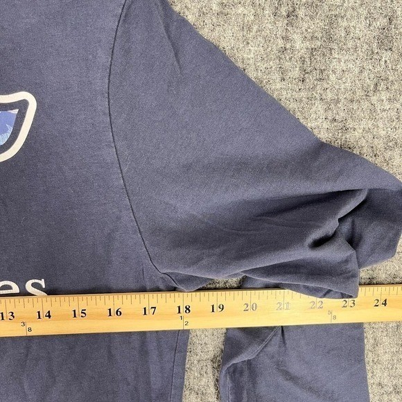 Vineyard Vines Navy Whale Logo Graphic Casual Preppy Style Wear Shirt Mens XS