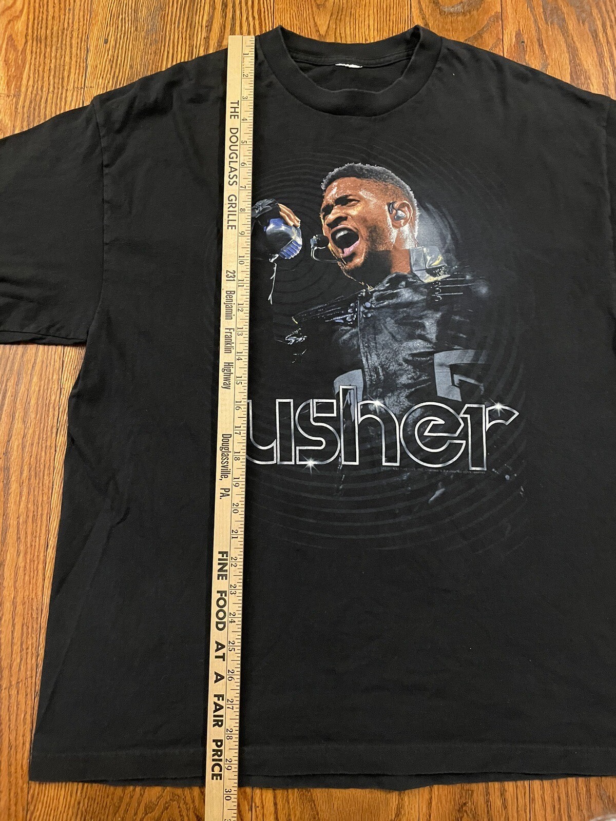 Usher 2011 T Shirt XL Hip Hop Rap Tour R&B Band Tour Grail Super Bowl Y2K