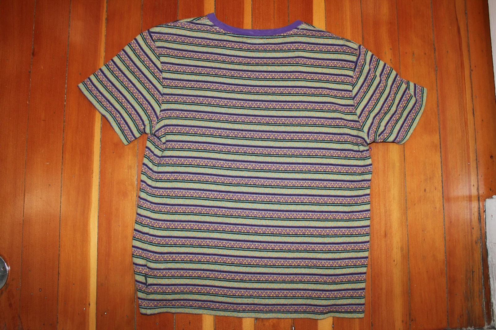 Huf Woven Stripe T-Shirt Mens Crew Neck Pullover Size MEDIUM Geometric Designs