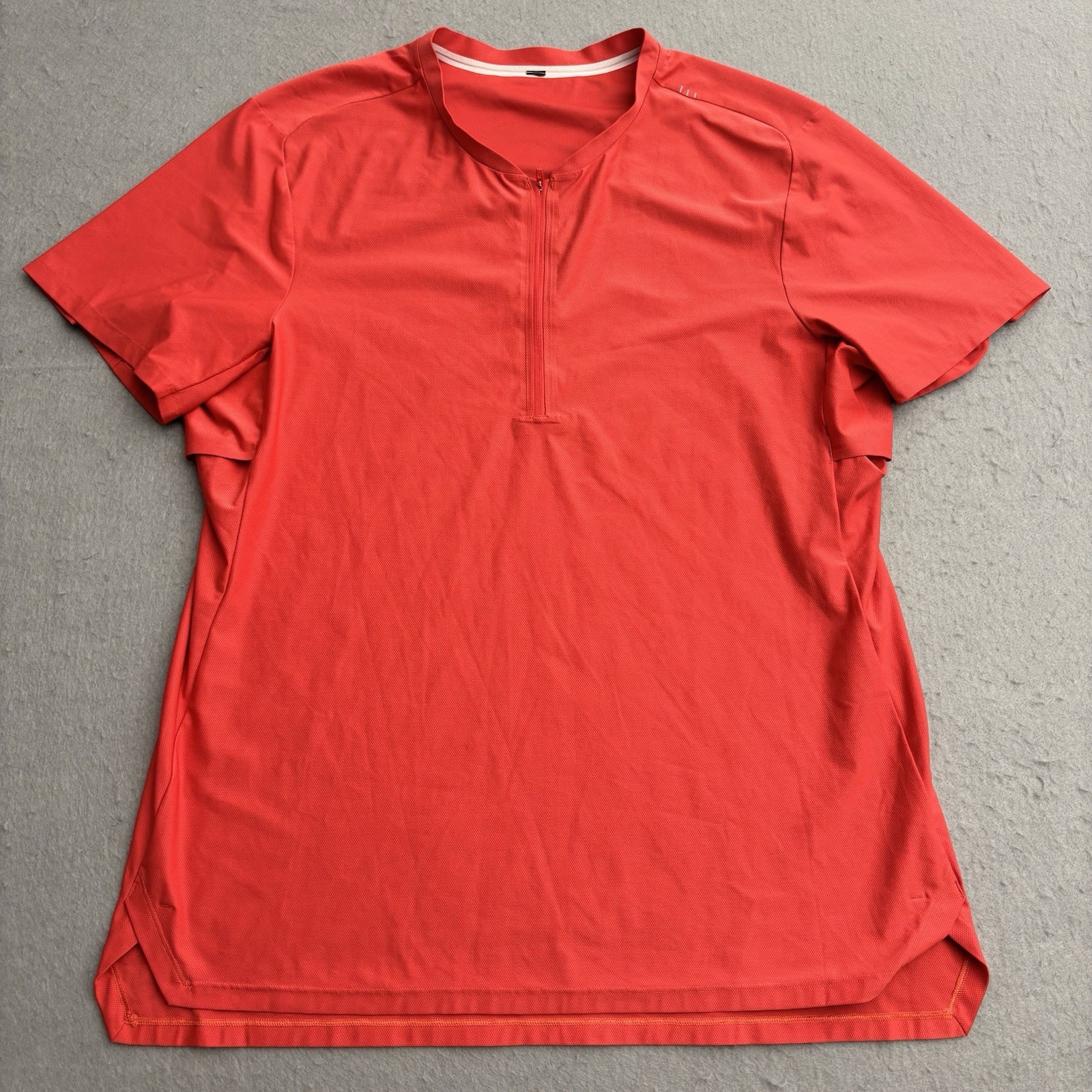 Lululemon Vented Tennis Shirt 1/4 Zip Mens XL Red Short Sleeve Blade Collar