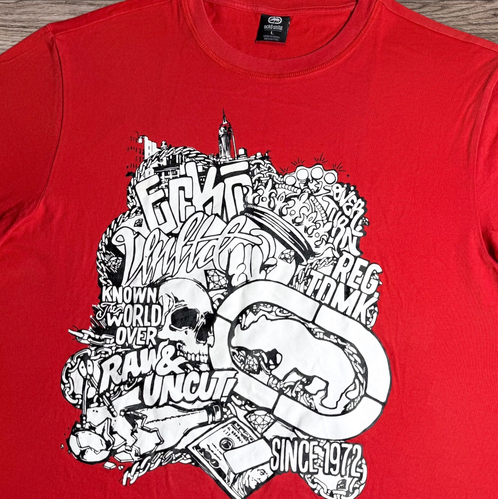 “Ecko Unltd” Big Print Skull Y2K Style T-Shirt Size L