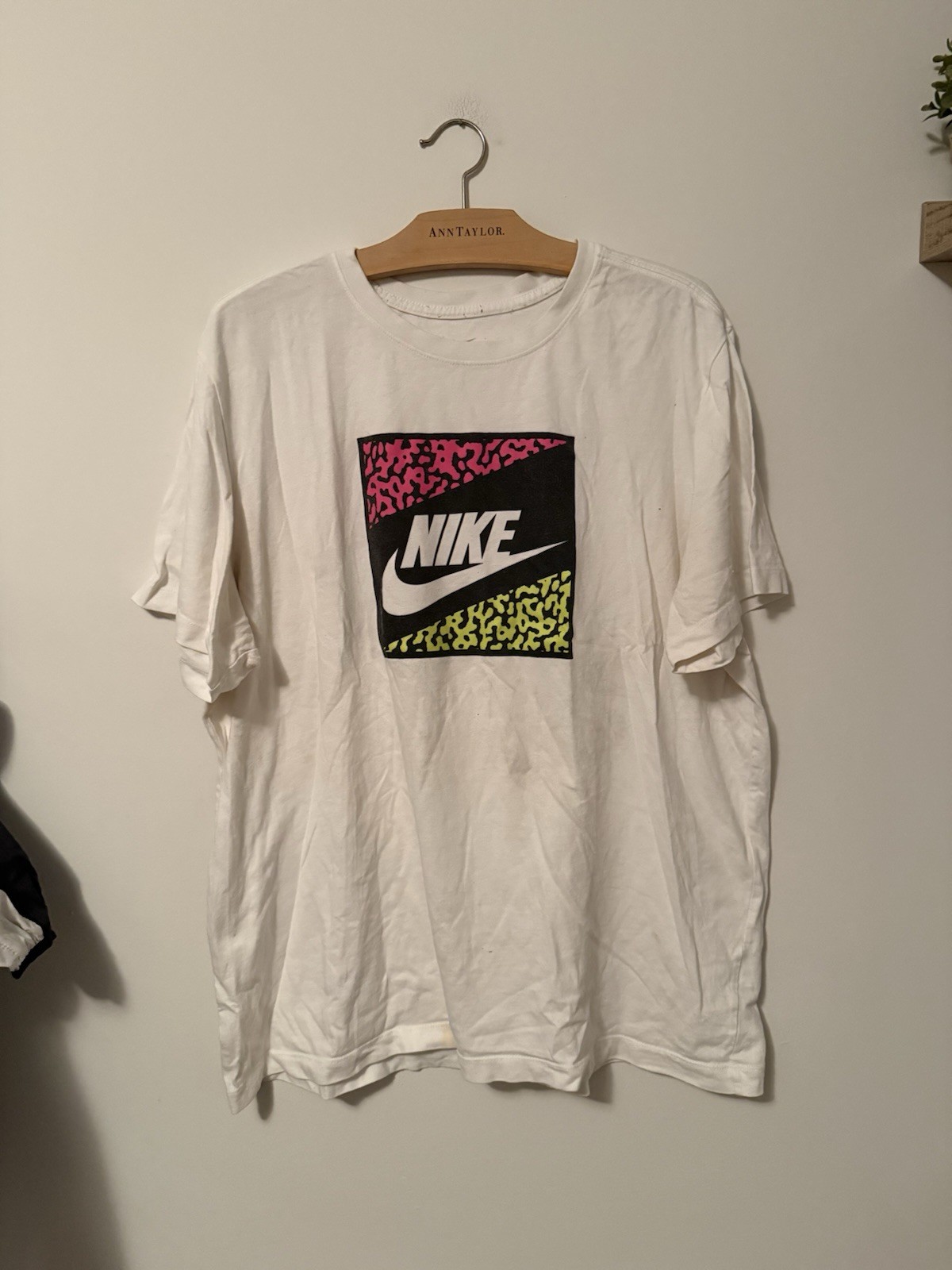 Nike Dot Print Tee Men’s XXL White Logo Crew Neck Short Sleeve Cotton T-Shirt