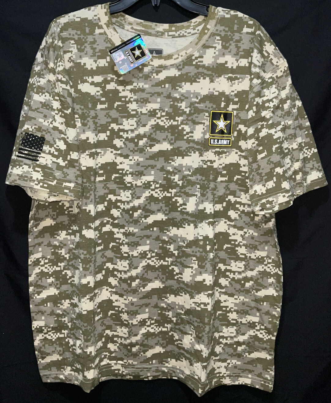 *NWT* MEN’S U.S. ARMY (Size XL) DIGITAL / DESERT CAMO T-SHIRT