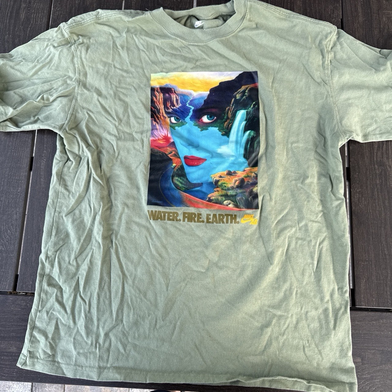 Nike Nike Tee Men’s L Regular Crew Neck Short Sleeve Loose Fit Graphic T-Shirt