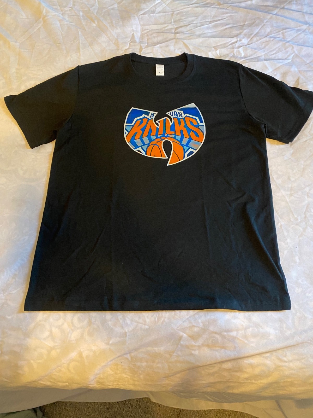 NEW YORK KNICKS – WU-TANG T-SHIRT NBA BASKETBALL HIP HOP SIZE LARGE
