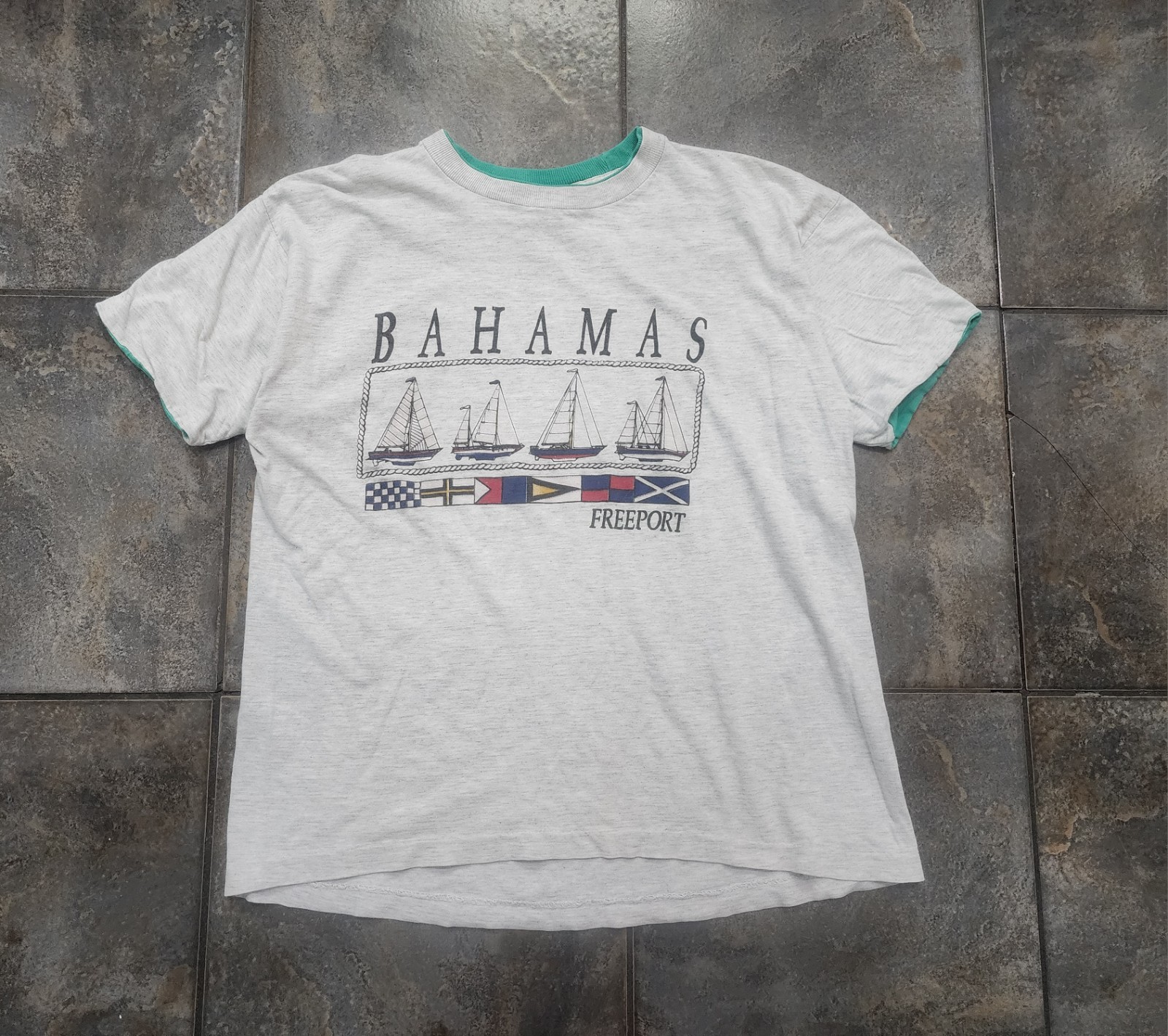 Vintage 90s Bahamas Freeport Men’s Large Double Collar Single Stitch T Shirt