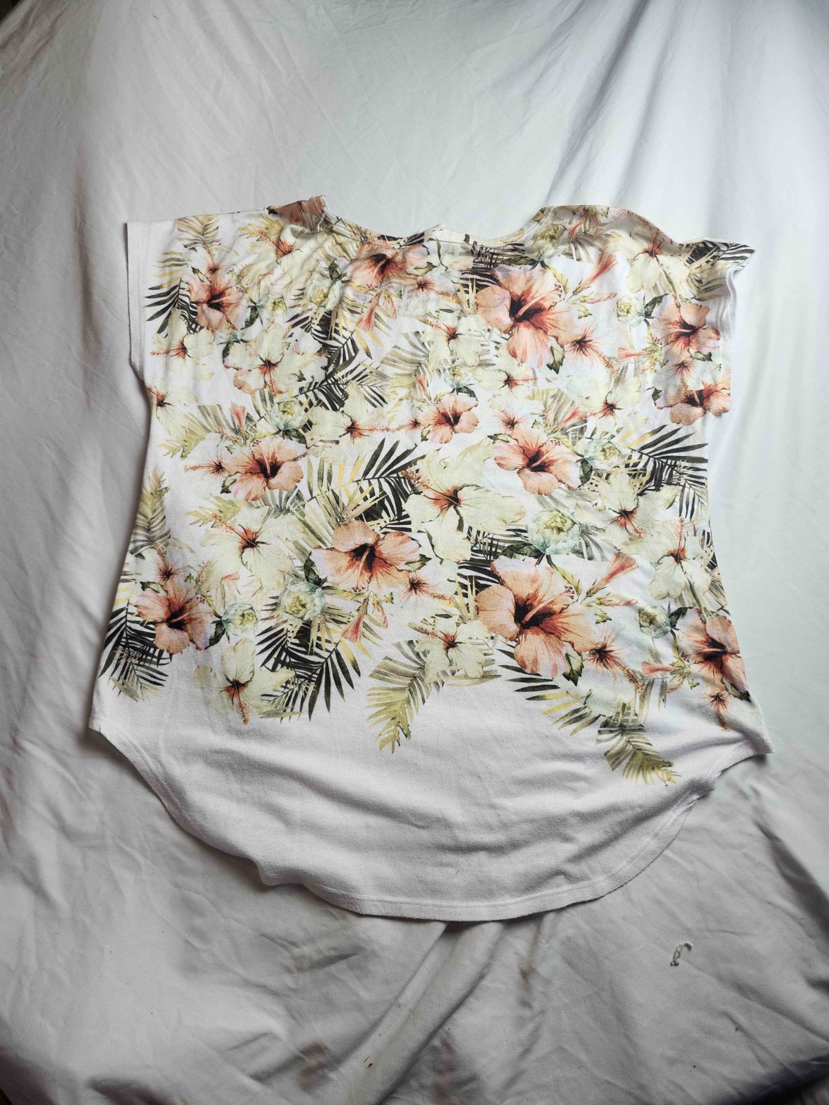 Ember Shirt Top Womens Large White Floral Short Sleeve Scoop Neck Casual Stretch