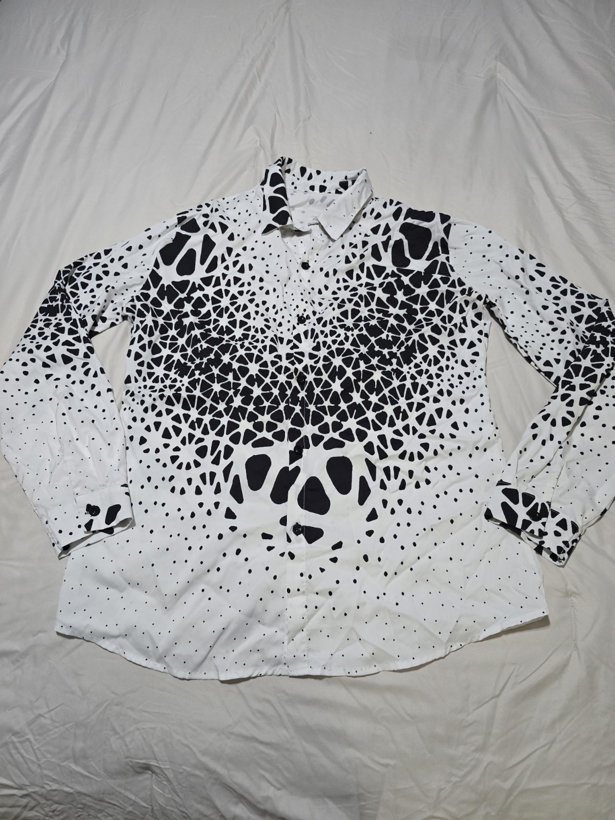 Men’s XL Black White Abstract Pattern Button Front Shirt Long Sleeve Collared