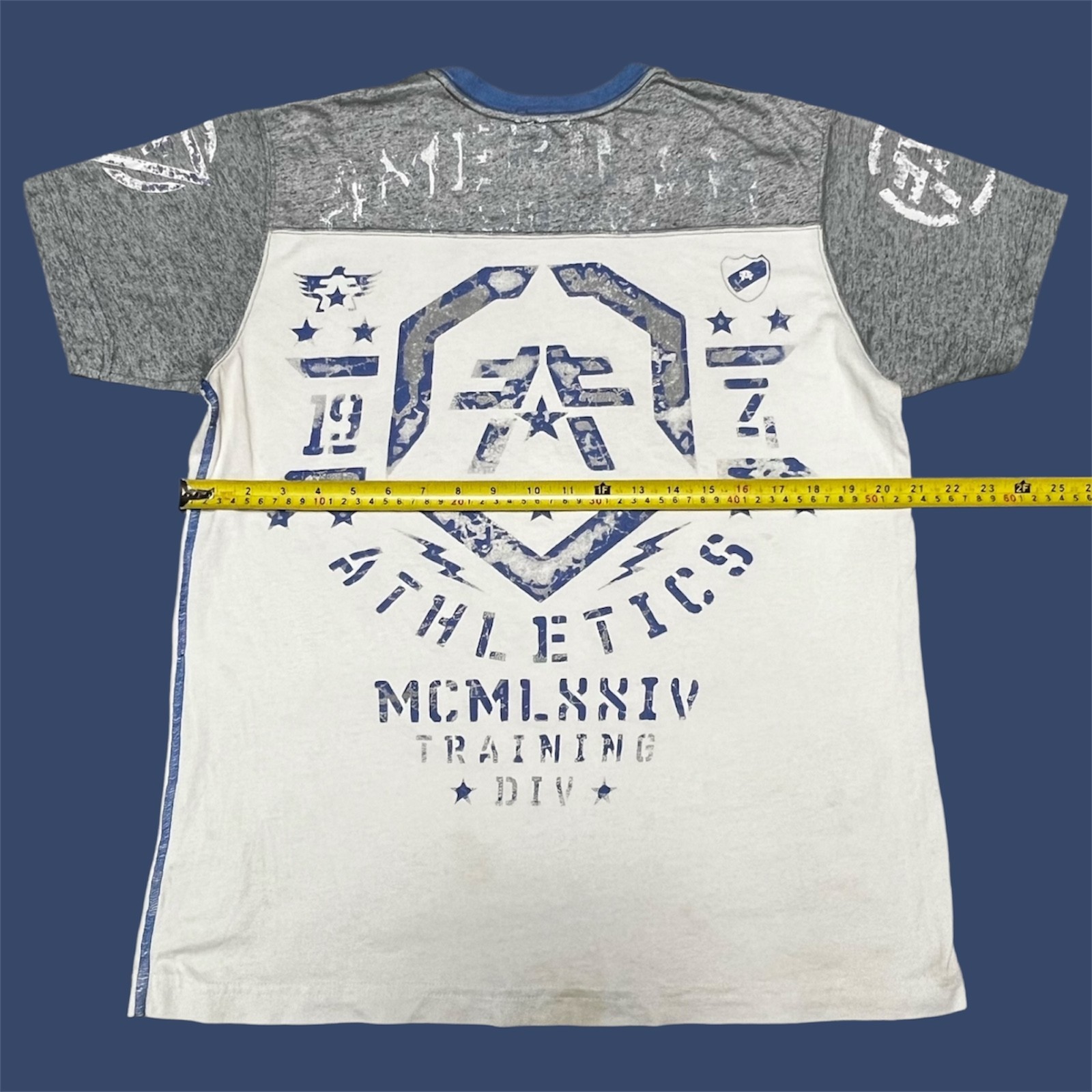 American Fighter exclusively made for Buckle patriotic Ringer tshirt L