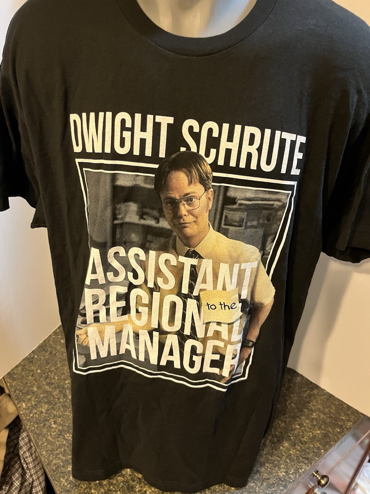 THE OFFICE Dwight Schrute Assistant to Regional Manager Black XL Mens Tshirt NWT