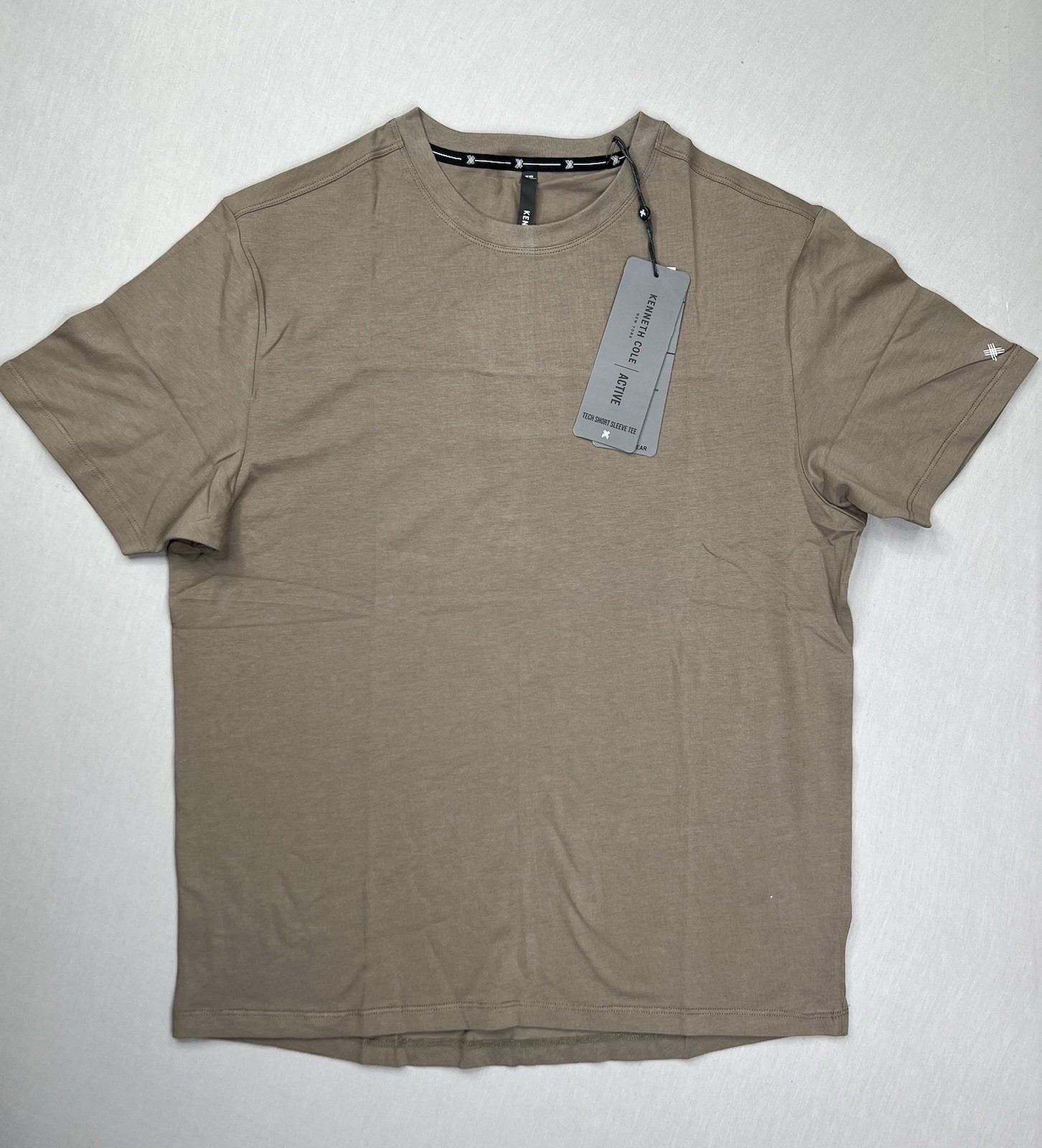 Kenneth Cole Active Tech Crew Neck Short Sleeve T-Shirt UPF 50+ Cocoa Dust Sz L