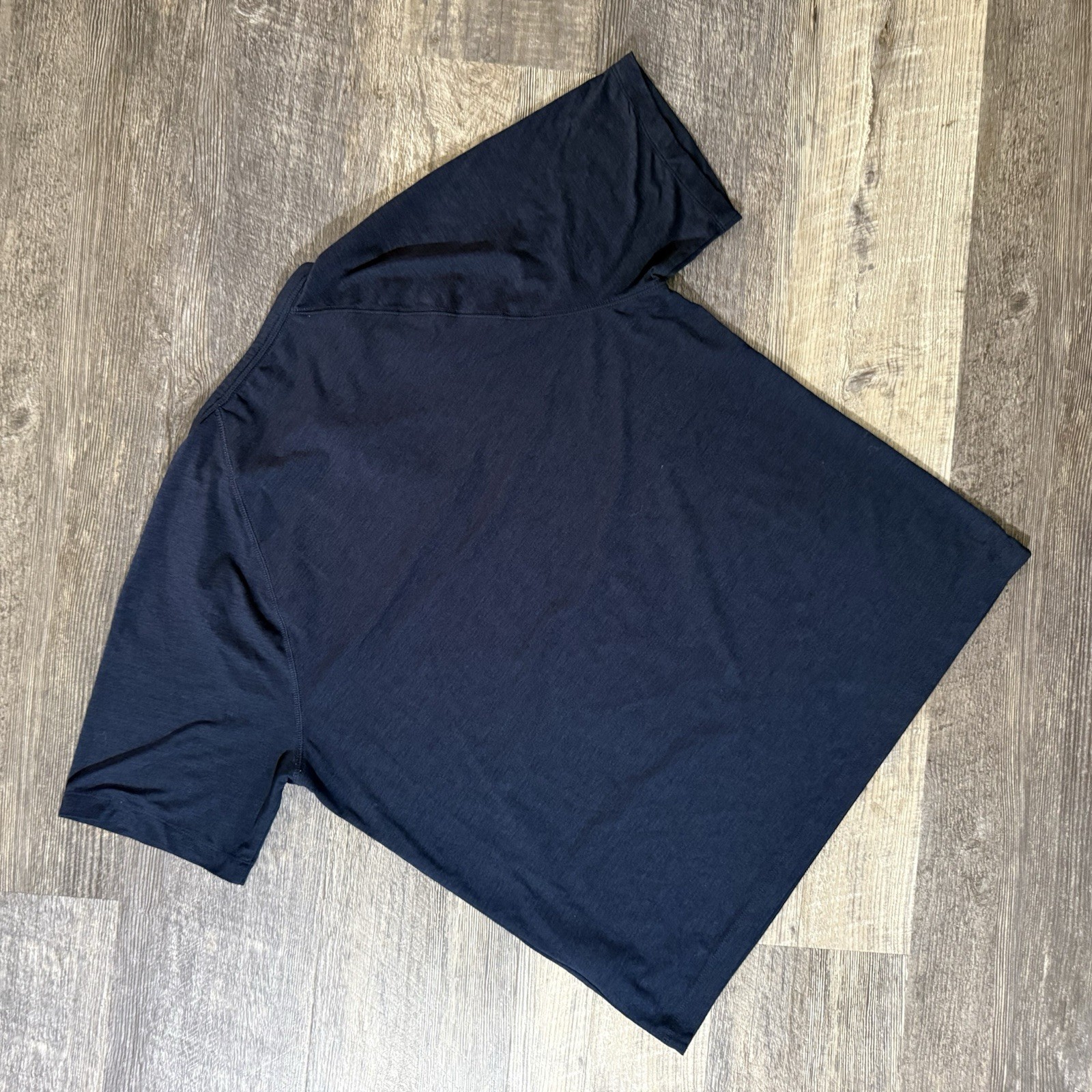 J.Crew Performance Henley Shirt Men’s Large Navy Blue Short Sleeve Stretch Tee