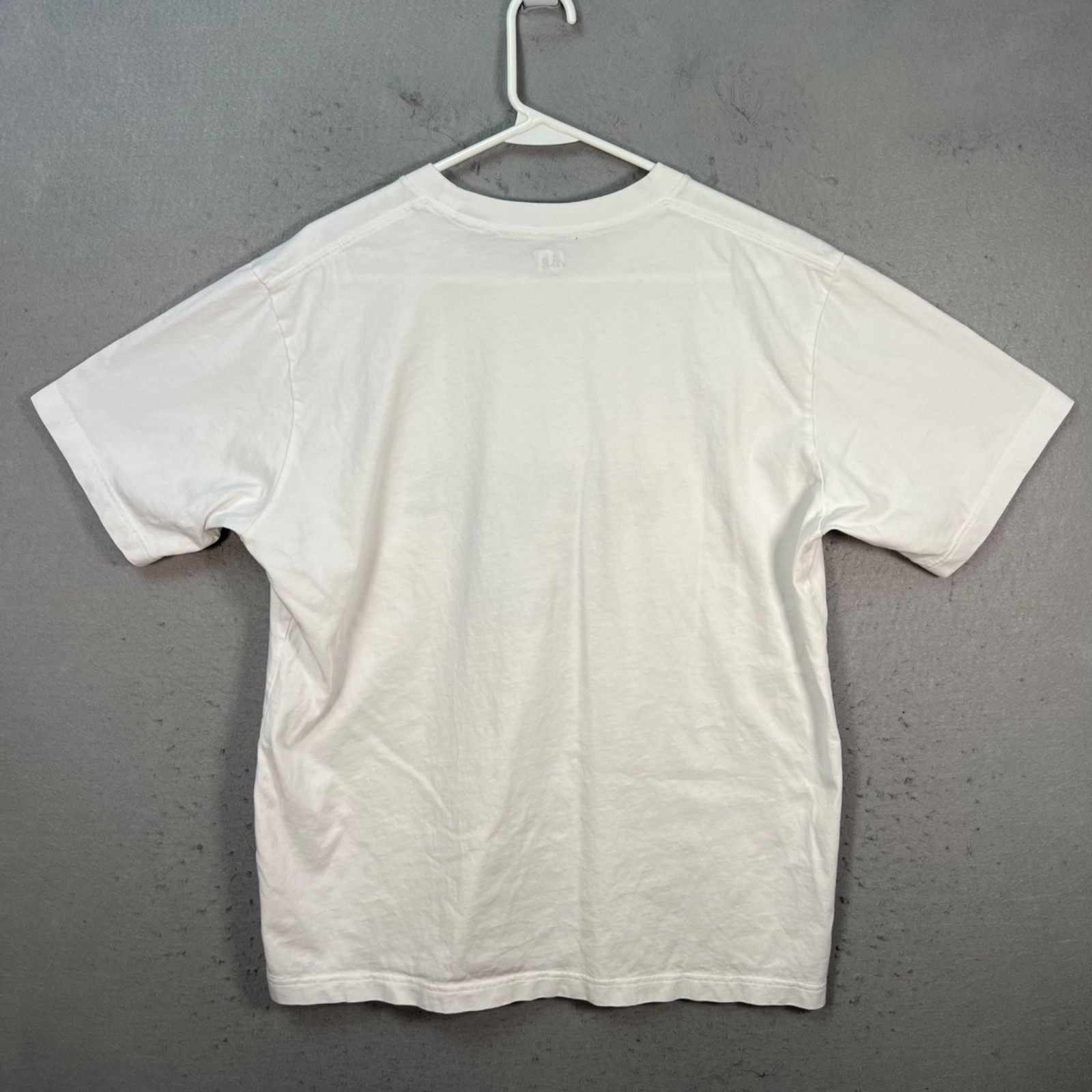 Uniqlo UT Handle With Care Graphic White T-Shirt Mens Large 100% Cotton