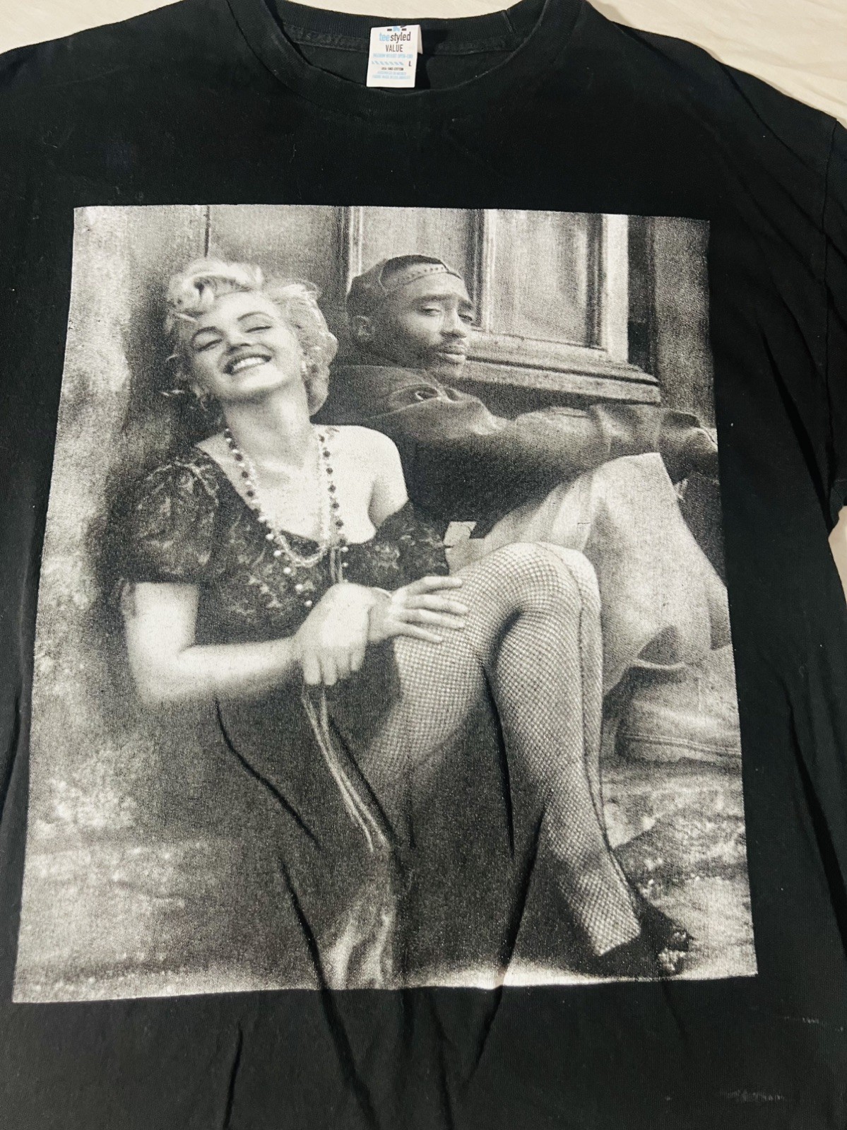 Teestyled value T Shirt Unisex Adult Size L Marlyn Monroe and Tupac Graphic Tee