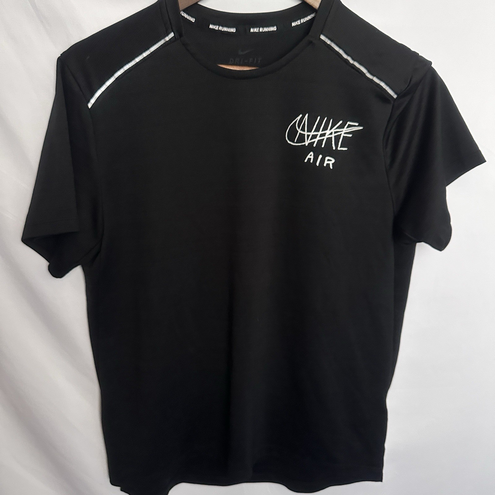 Nike Dri-FIT Running Shirt Mens M Black Reflective Swoosh Graphic