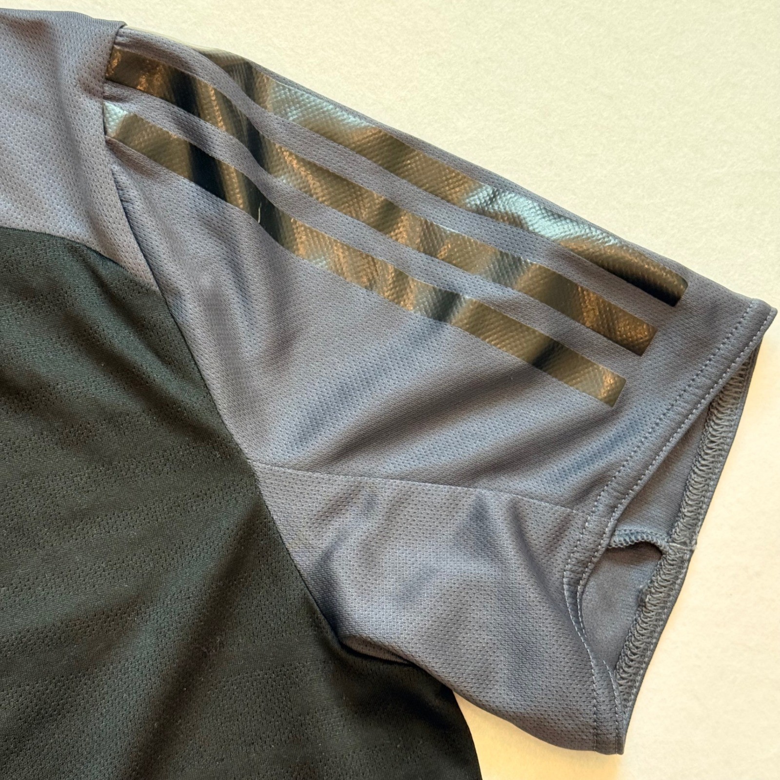 Adidas Response Climalite Running Shirt Mens Small Black Grey Athletic Tee Gym