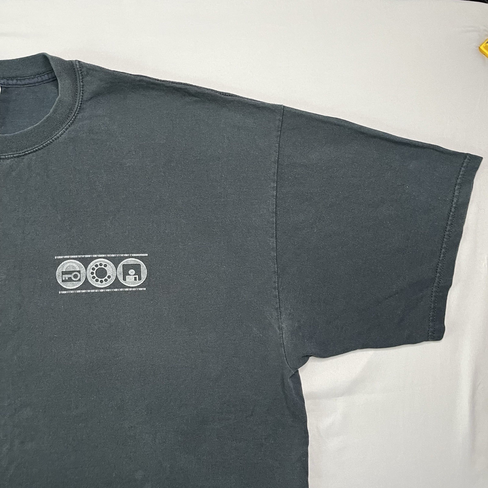 Vintage Def Con 13 2005 T-Shirt Mens 2X-Large Computer Hacker Convention