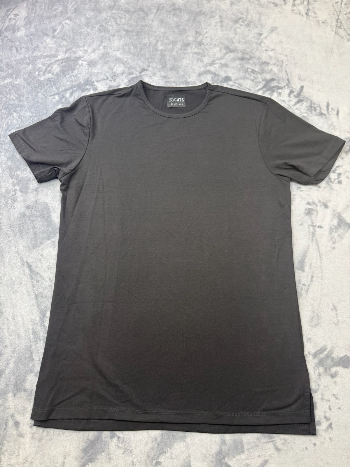 CUTS Clothing Split-Hem Crewneck T-Shirt Mens Medium Black Pyca Pro