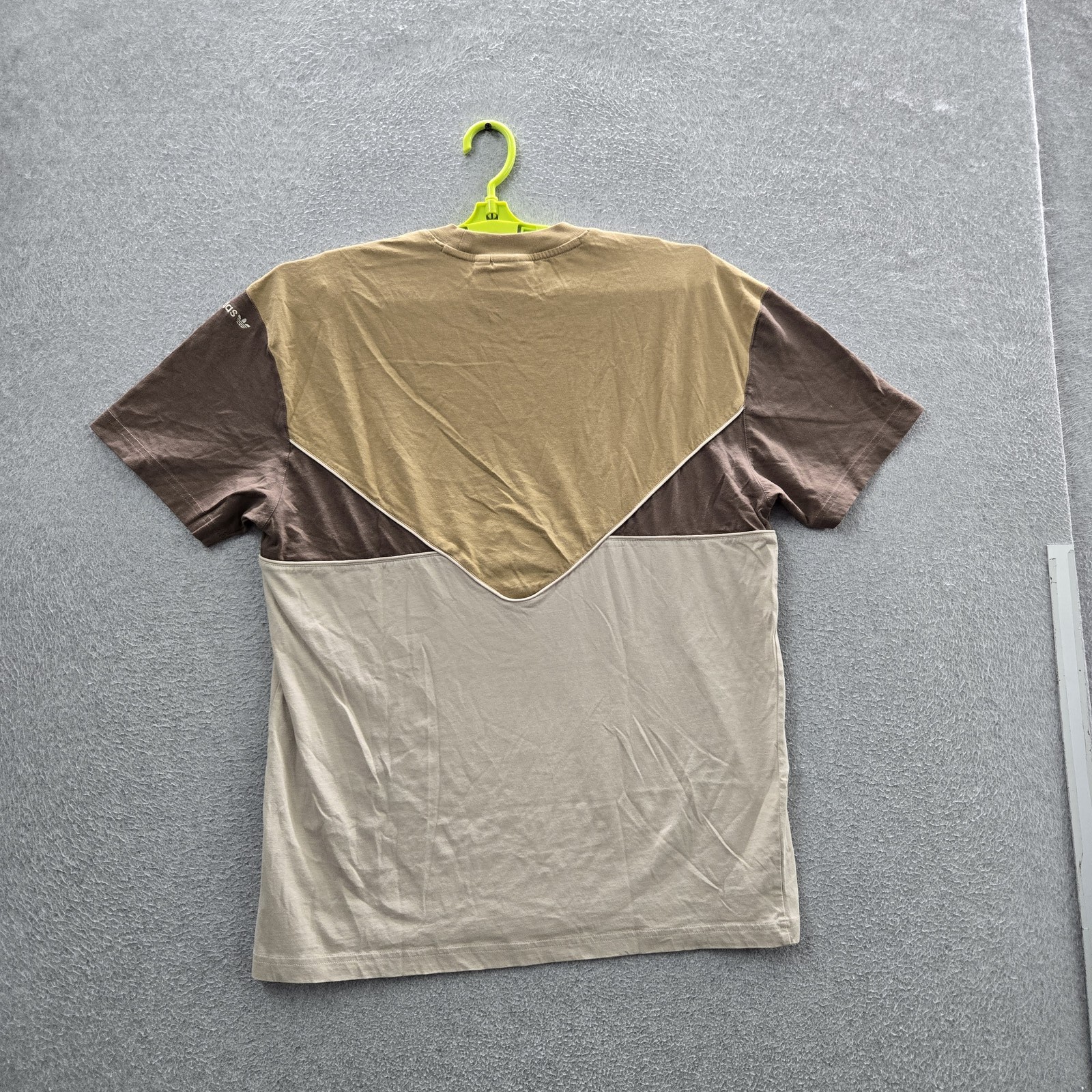 Adidas Men Shirt L Brown Colorblock Trefoil Logo Activewear Short Sleeve