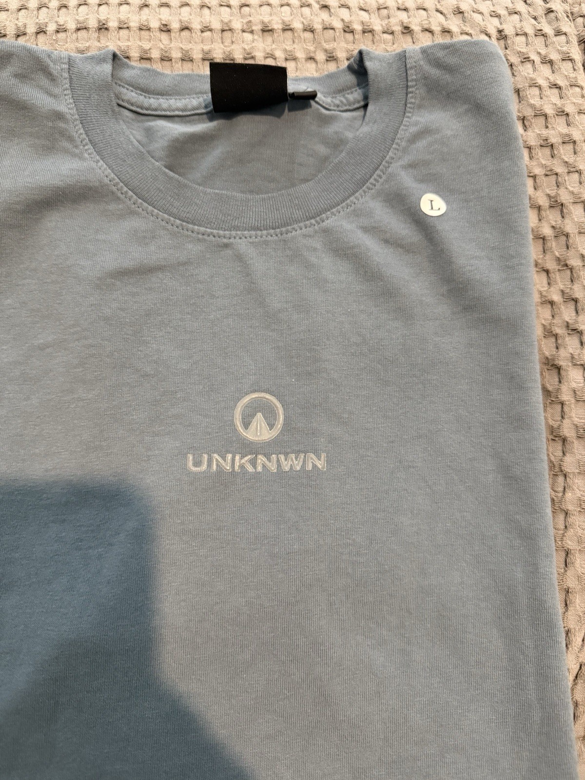 UNKNWN T-Shirt (LeBron James Brand) – Men’s Size L