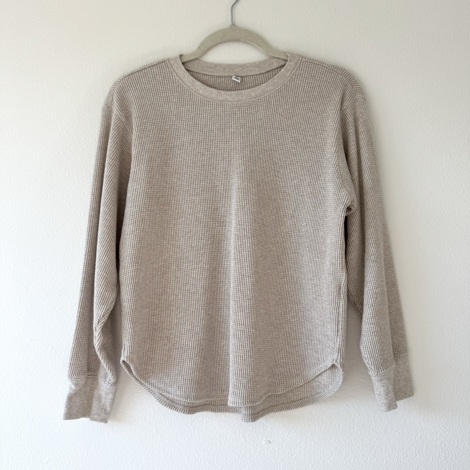 Uniqlo Waffle Knit Shirt Mens XS Beige Crewneck Neutral Long Sleeve Short Hem