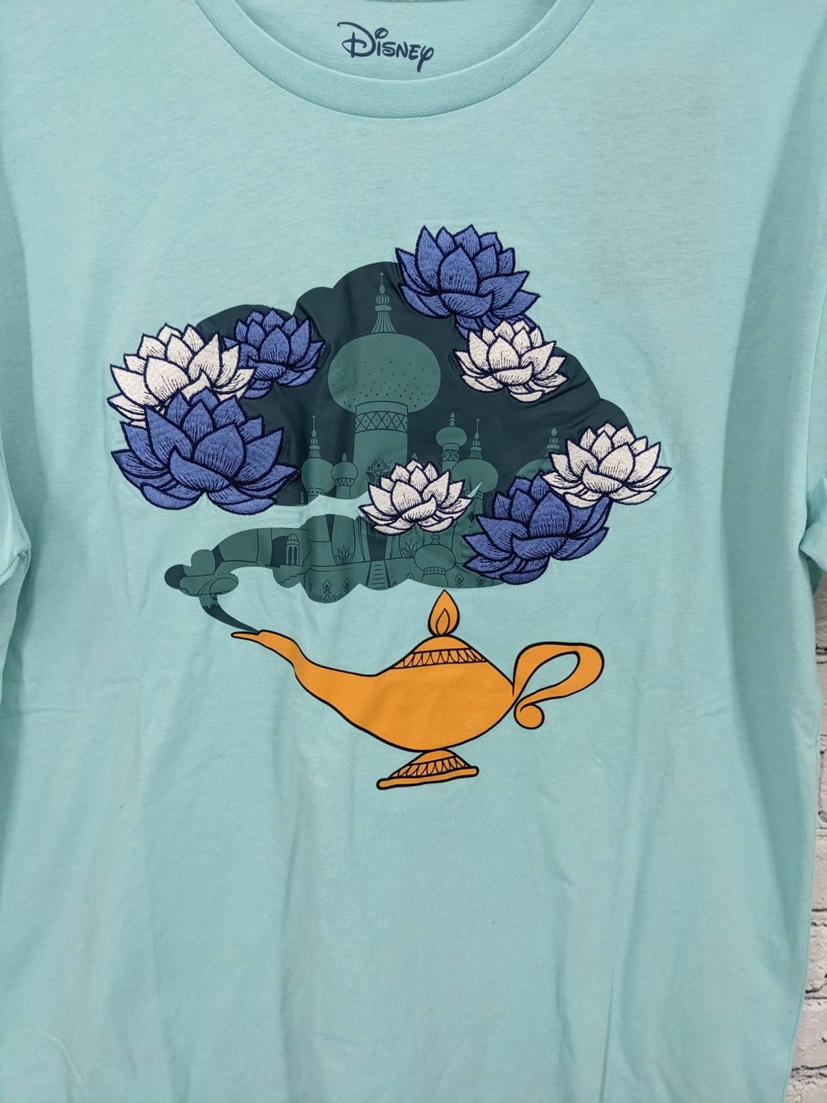 Disney Aladdin T Shirt Adult Size L Lotus Lamp Organic Cotton Graphic Whimsical