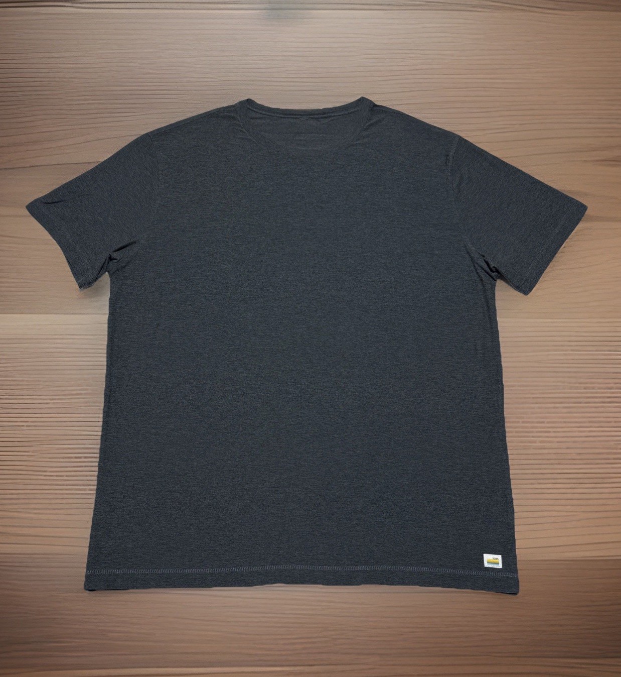 VUORI Strato Tech T Shirt Mens XL Gray V126 Short Sleeve Crewneck Performance