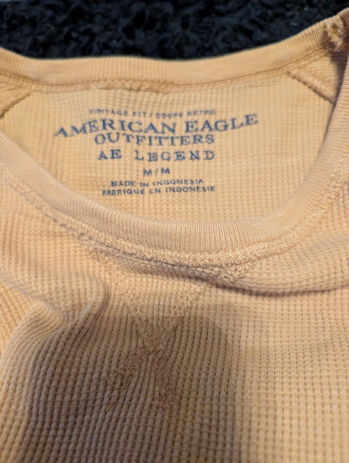 American Eagle Outfitters AE Legend Men’s M Beige Waffle Knit Crew Neck Tee