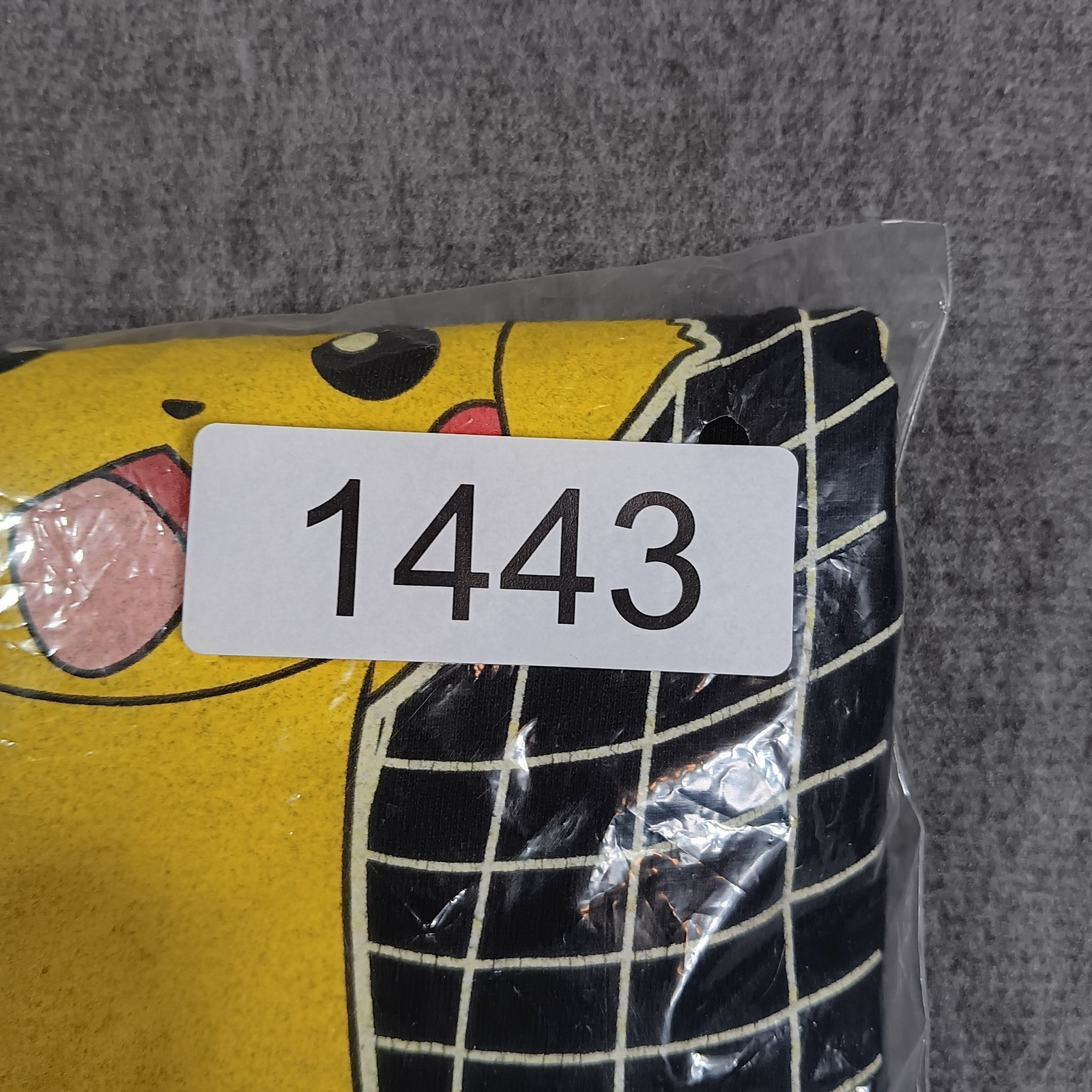 Pikachu Shirt Mens Medium Black #25 Pika Pika Short Sleeve Graphic Tee Pokemon