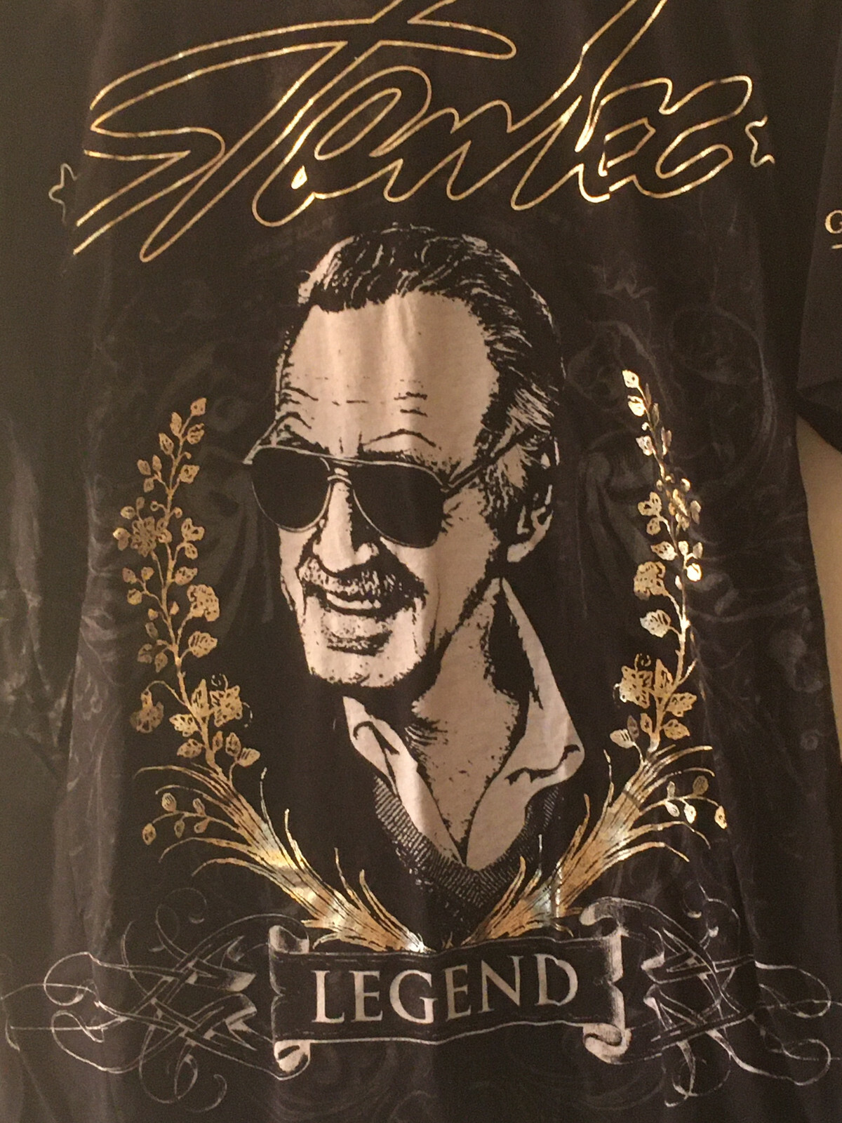 Gentle Giant Studios Stan Lee ‘LEGEND’ Men’s L T-Shirt Black/Gold – BRAND NEW OG