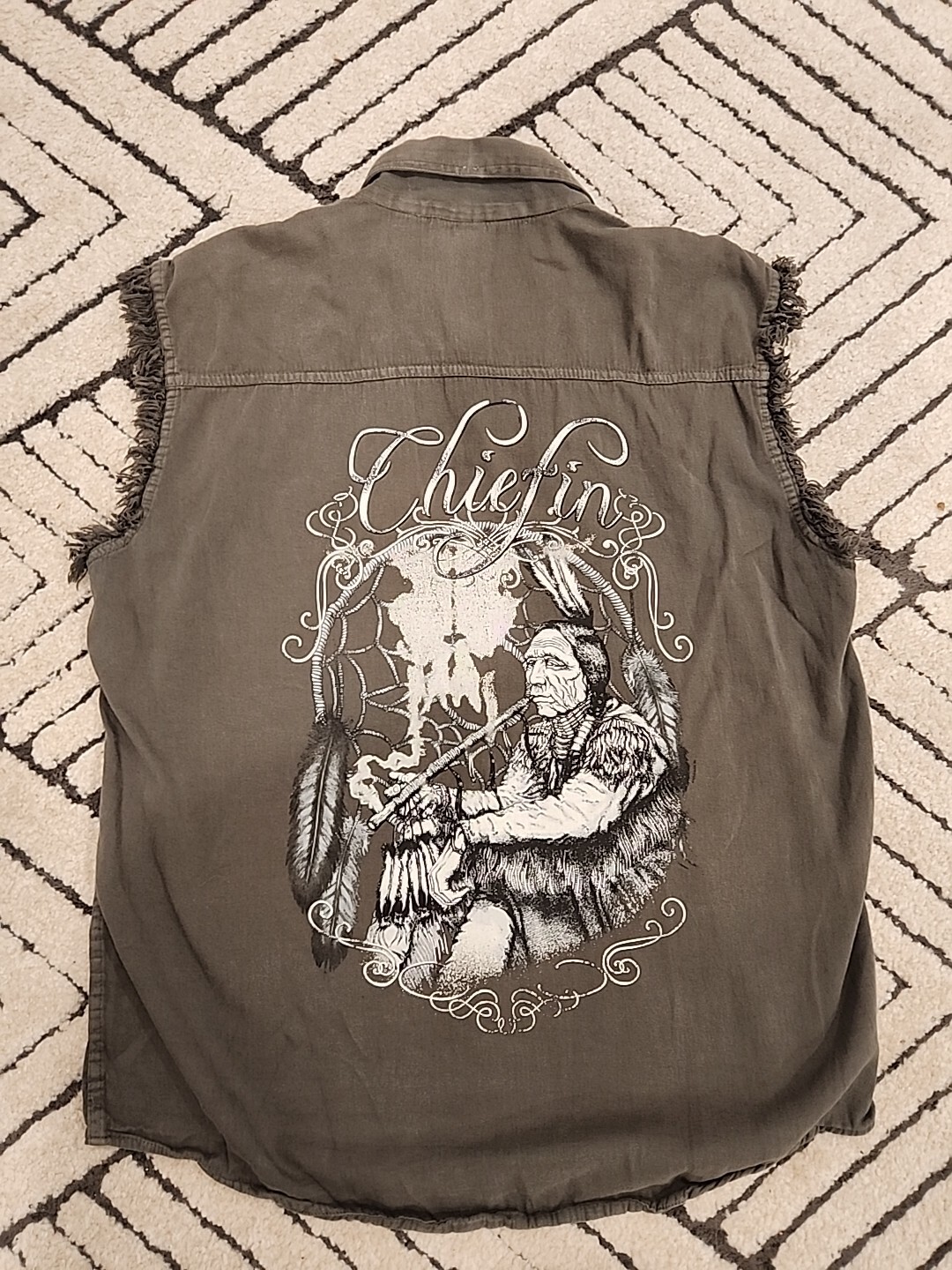 Biker Wear USA Chiefin Sleeveless Shirt Large