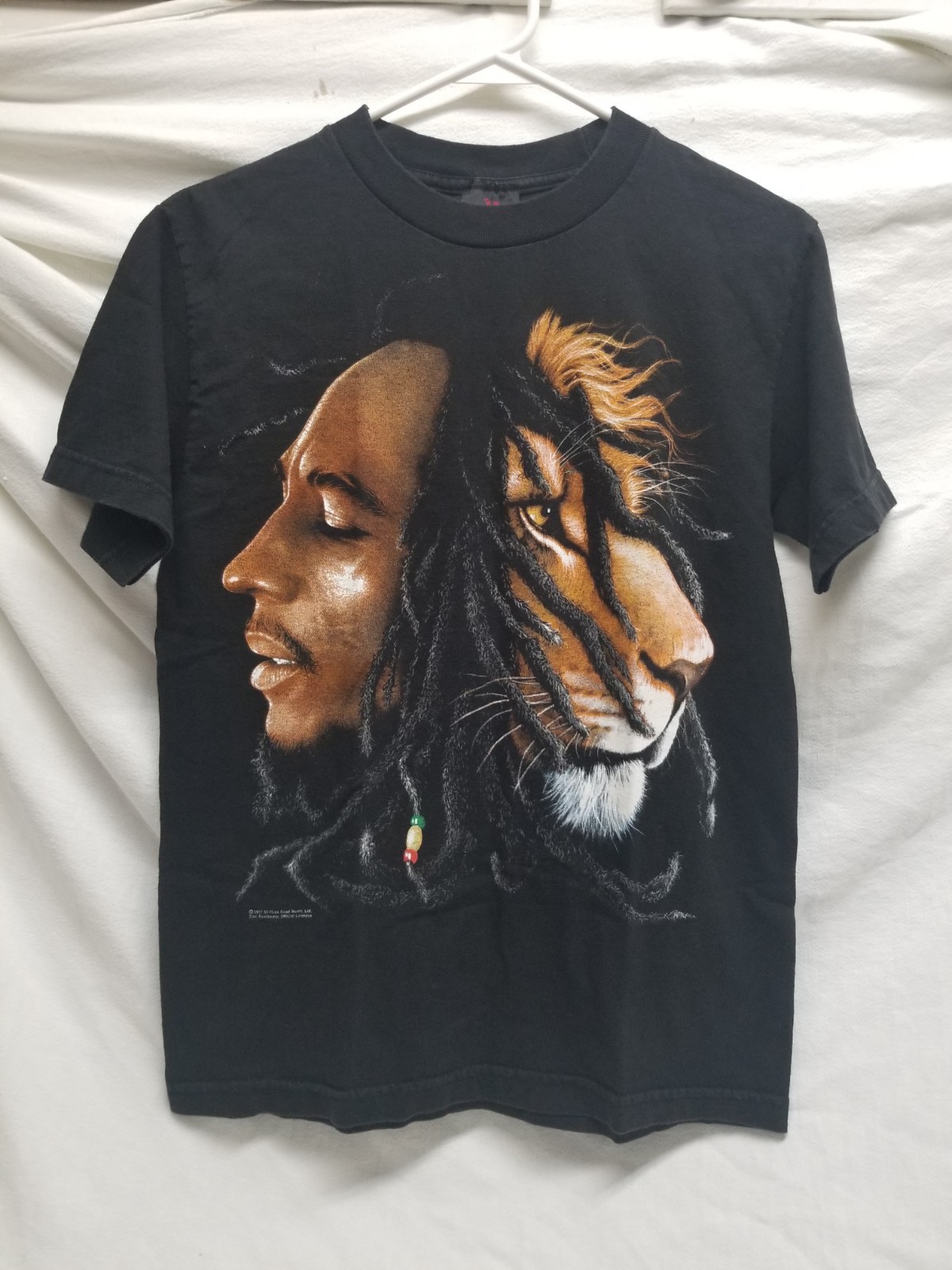 Bob Marley T Shirt Size Small 2007 Music Zion Roots wear