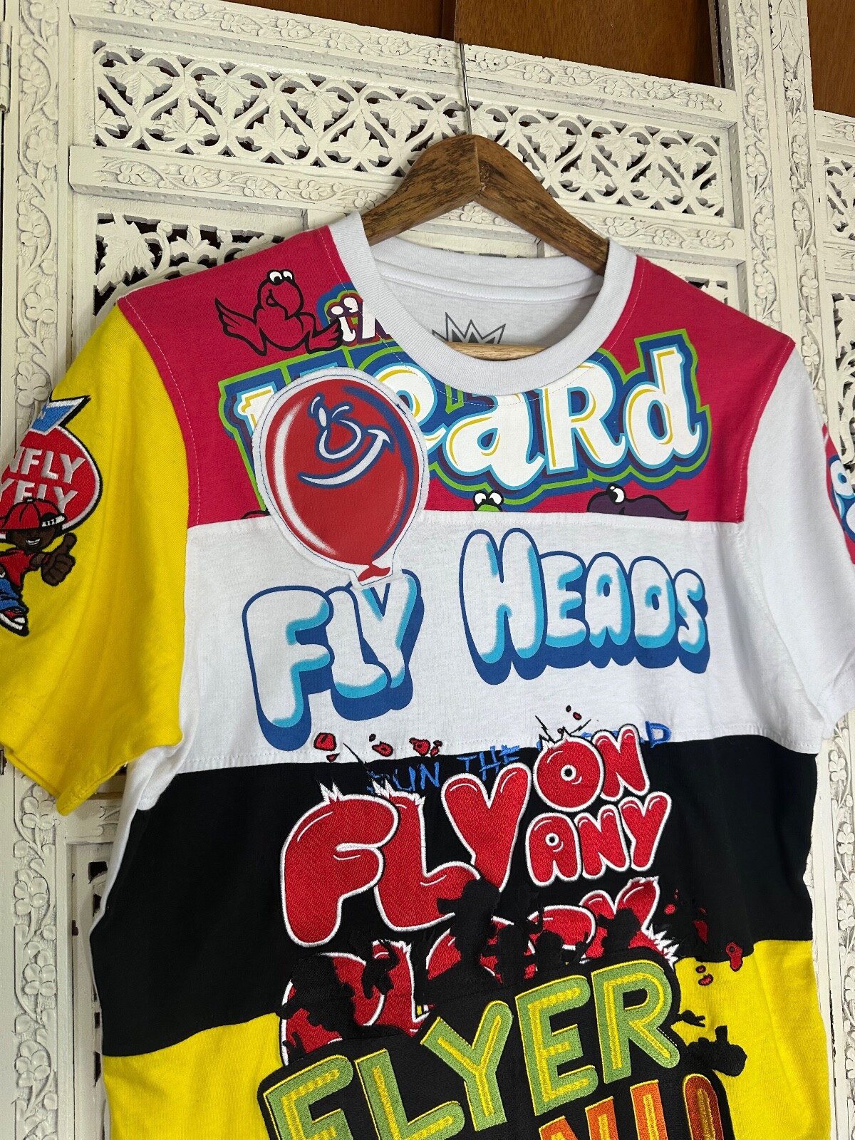 Born Fly Stay Fly Short Sleeve Candy Themed Graphic T Shirt Sz Small