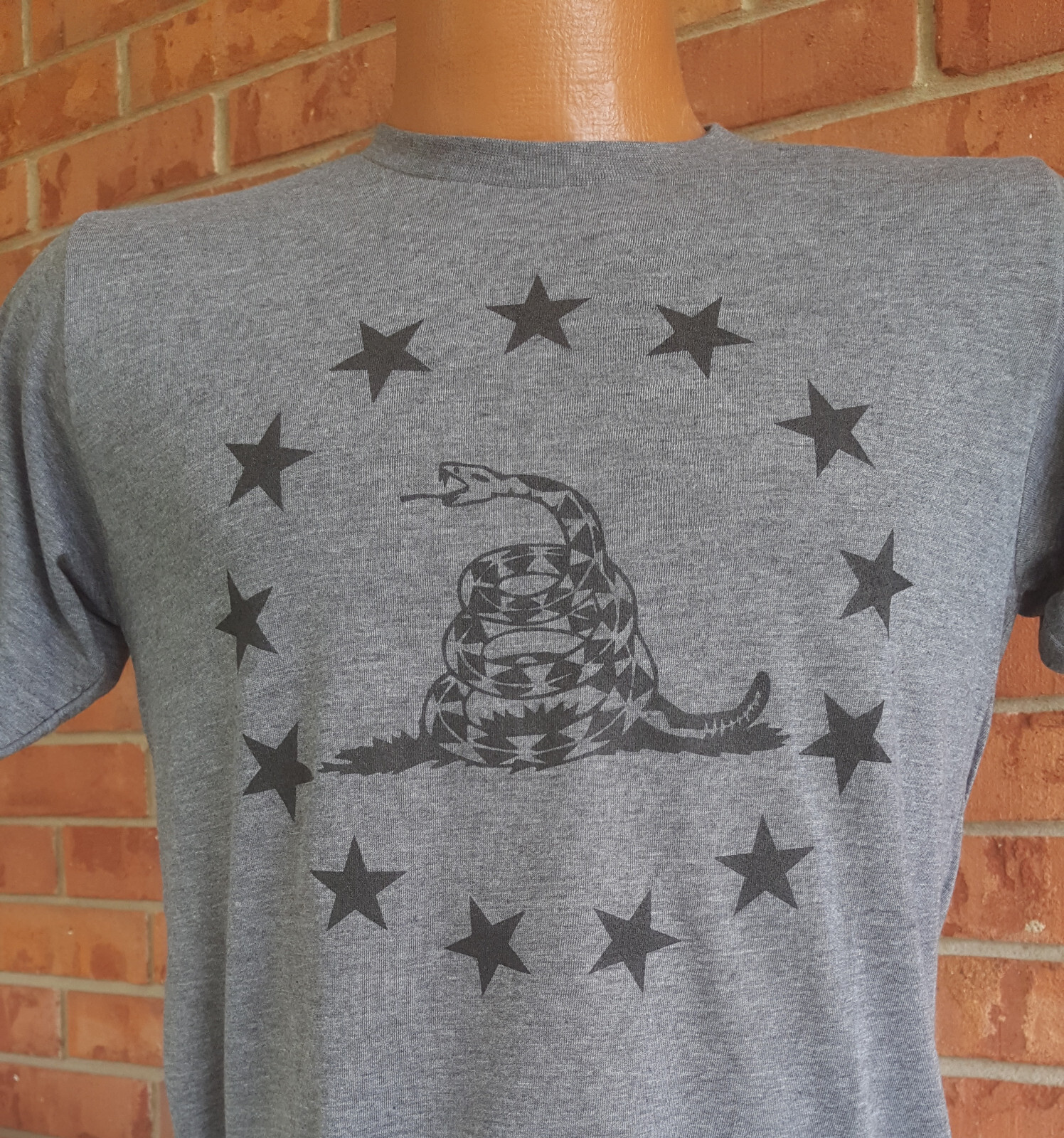 Gadsden Snake 1776 Dont Tread on me T-Shirt Super Soft Tee Poly Rich 65/35 Blend