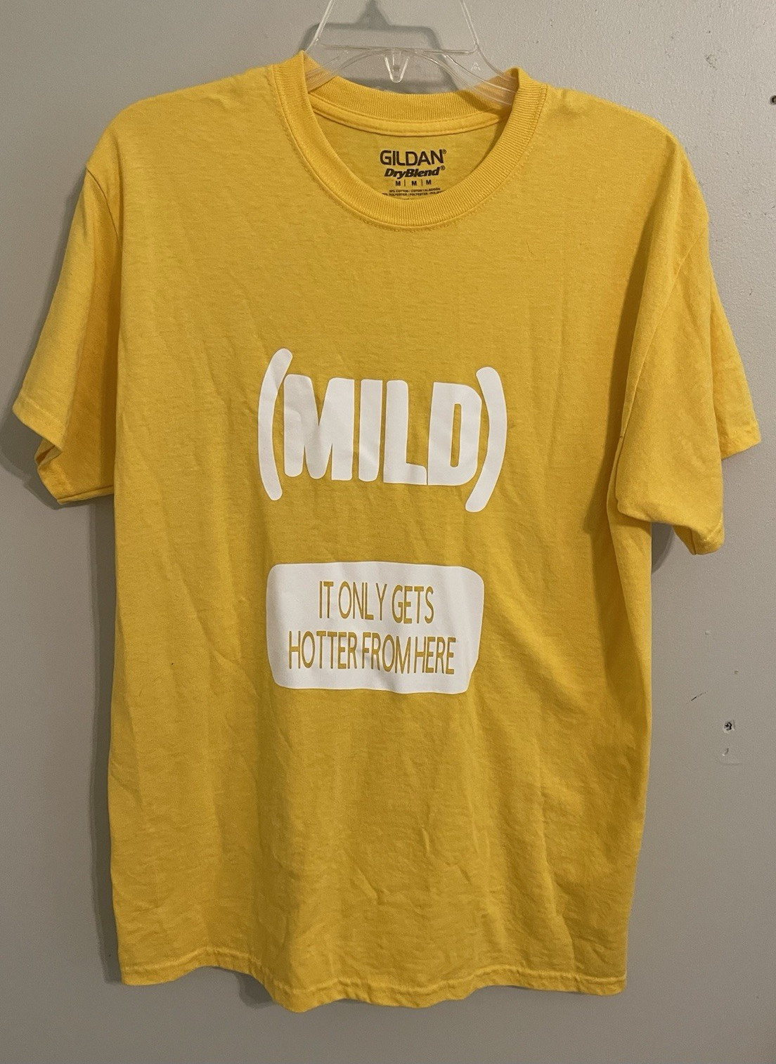 Gildan DryBlend Men’s Yellow Graphic Print Crew Neck Short Sleeve Tee M (MILD)