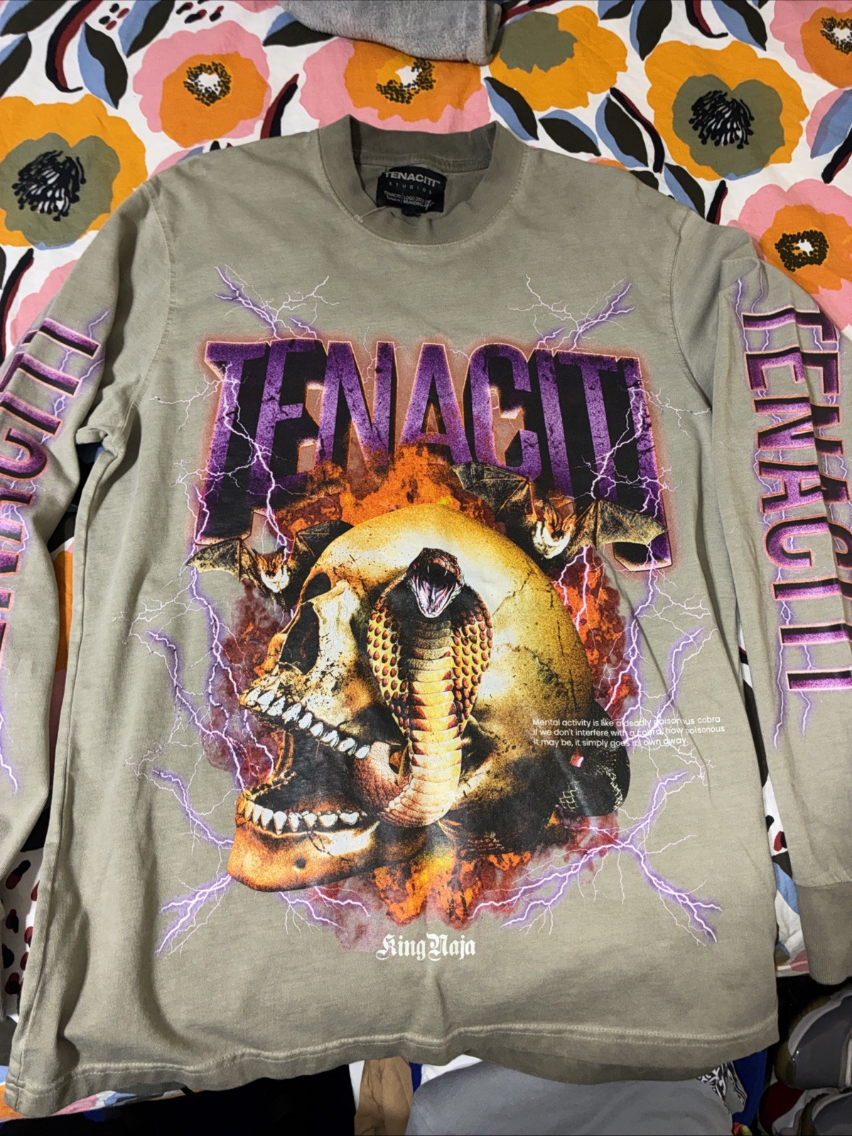 Tenaciti Studios Men Sz S Gray Long Sleeve Skull/sneak Graphic Pullover Clean