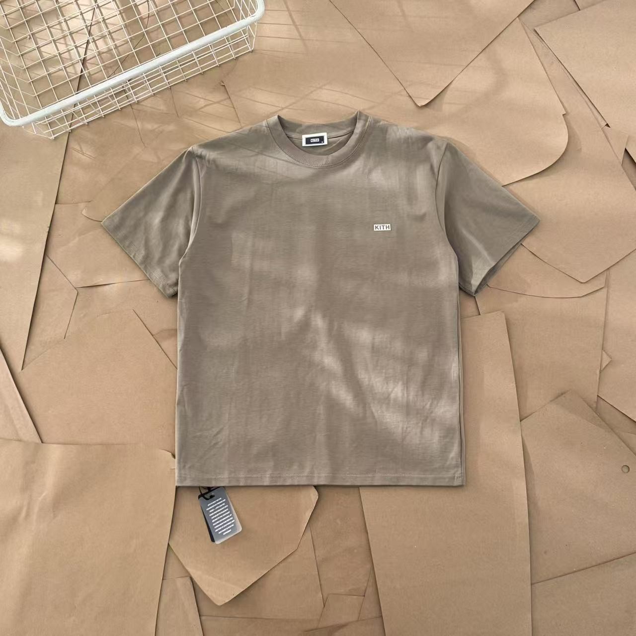 Kith Simple Flocked Small Box Logo Loose Neck Solid Color Short Sleeve Couple