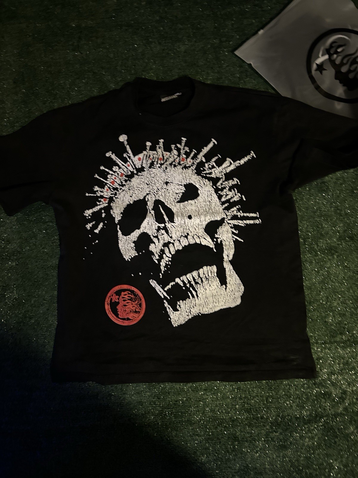 Hellstar custom Men’s Black Skull Graphic Print Crew Neck Short Sleeve T-Shirt S