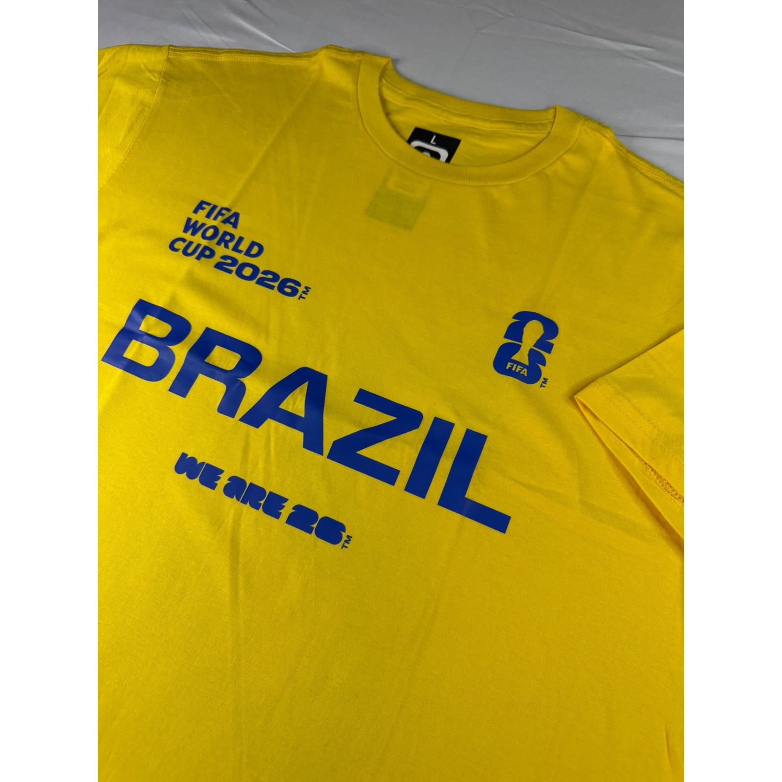 FIFA World Cup 2026 Brazil Shirt Mens Large Yellow Outerstuff Soccer Tee NWT