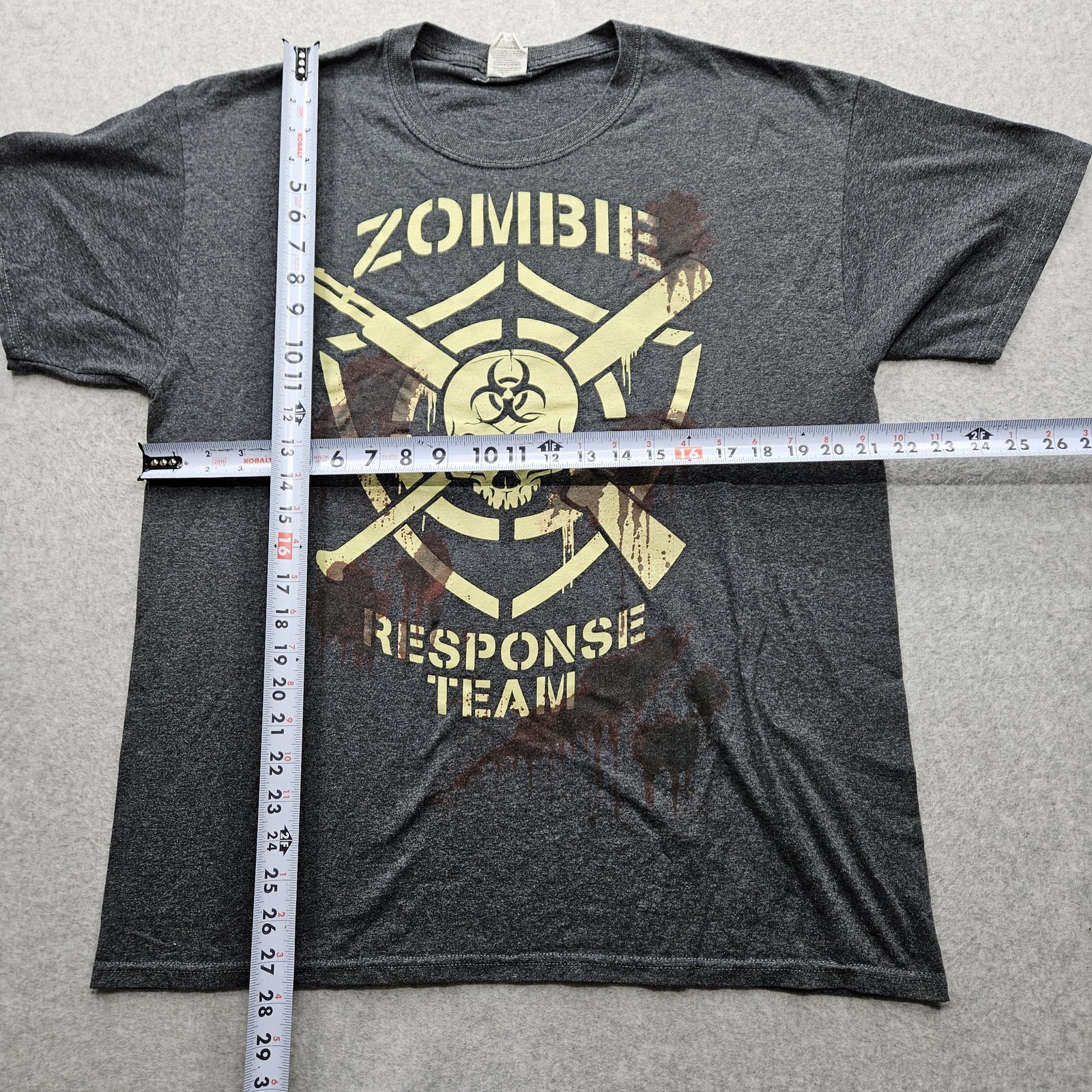 Fruit of the Loom Men’s Large Black Zombie Response Team T-Shirt