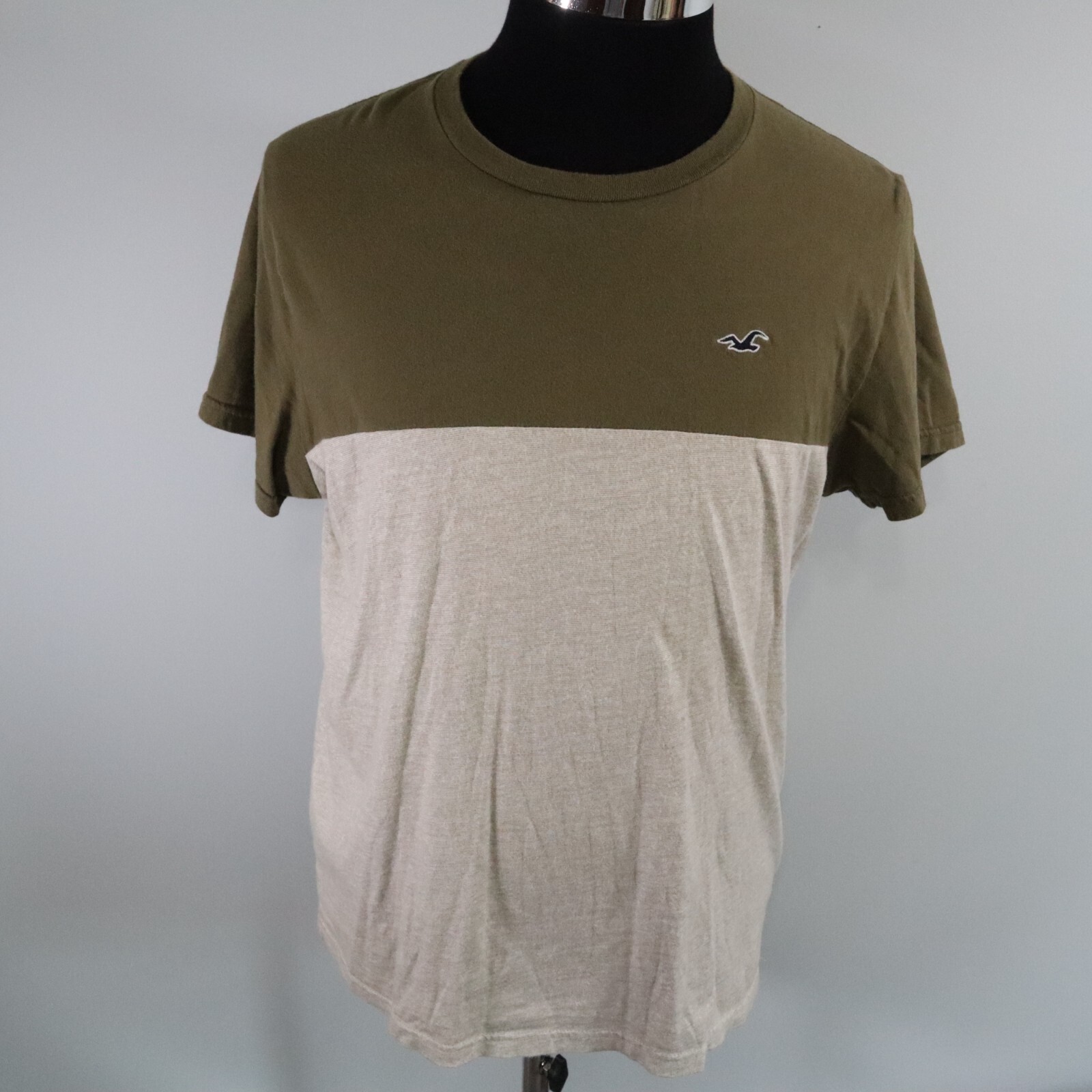 Hollister T-Shirt Mens Medium Must Have Collection Crew Neck Tee Short Sleeve
