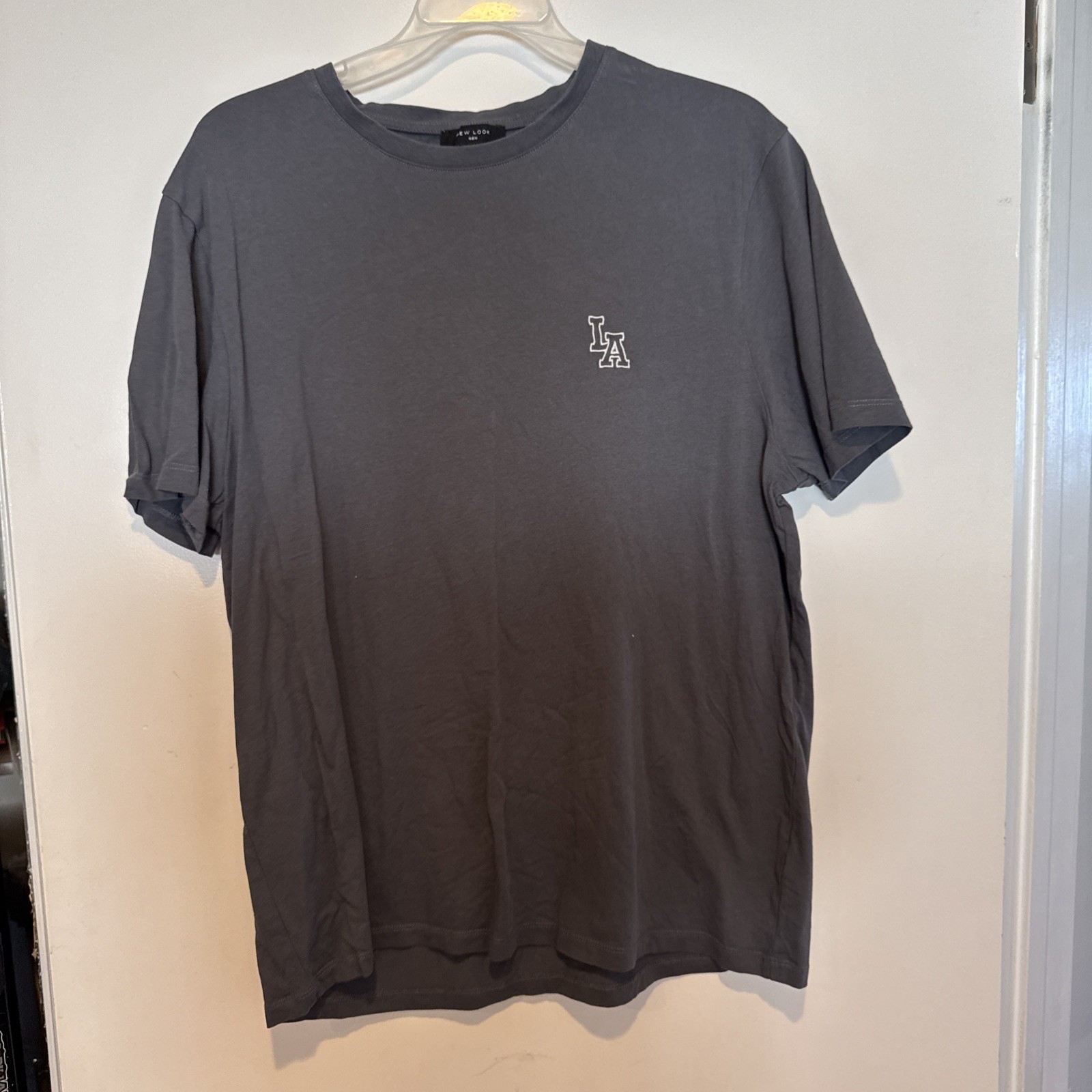 New Look Mens Blue Crew Neck Short Sleeve T-Shirt Size Large after Wash = Medium