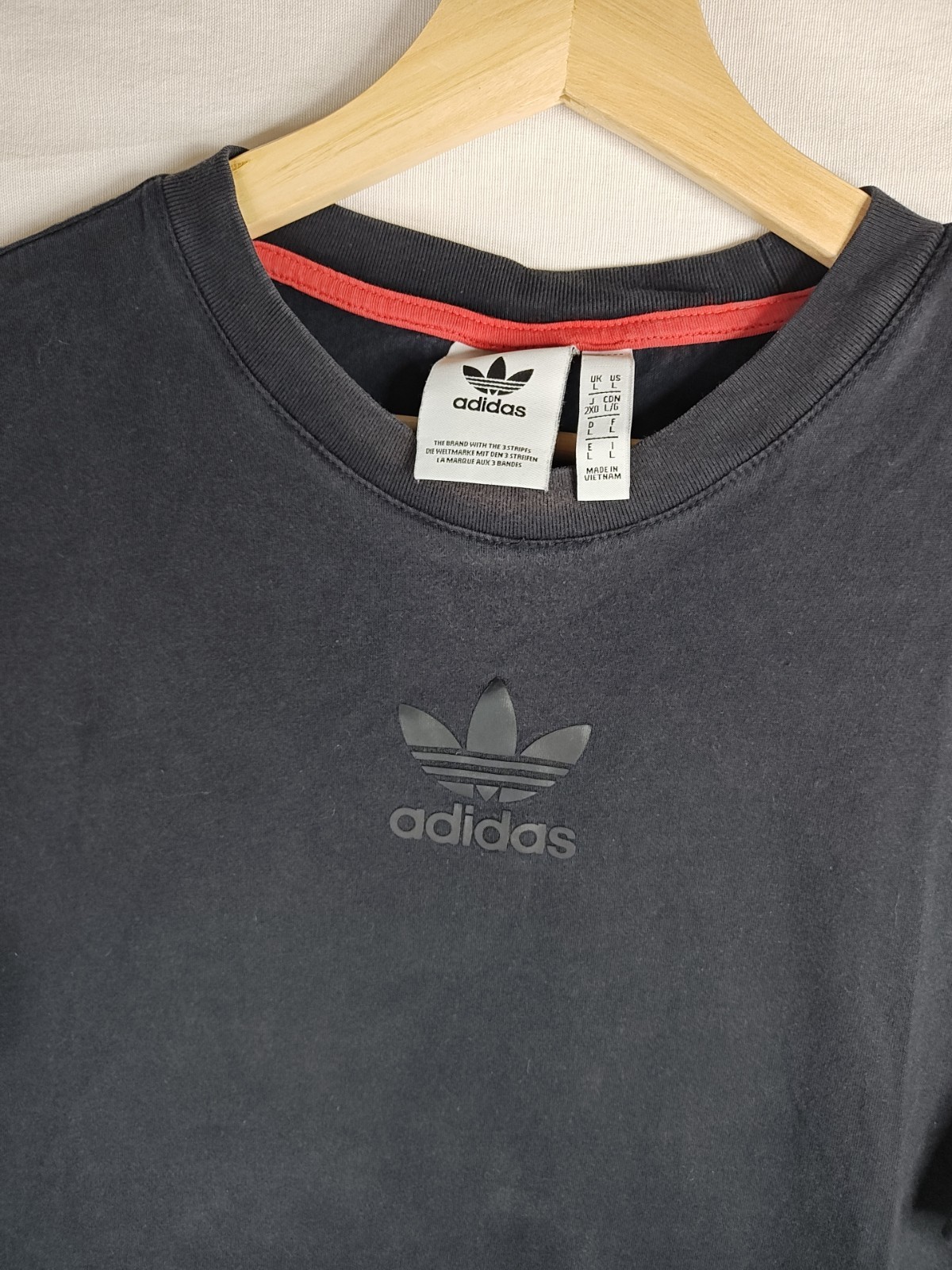 adidas Chile 20 Trefoil T-Shirt Mens Large Black Tonal Logo Heritage Soccer Tee