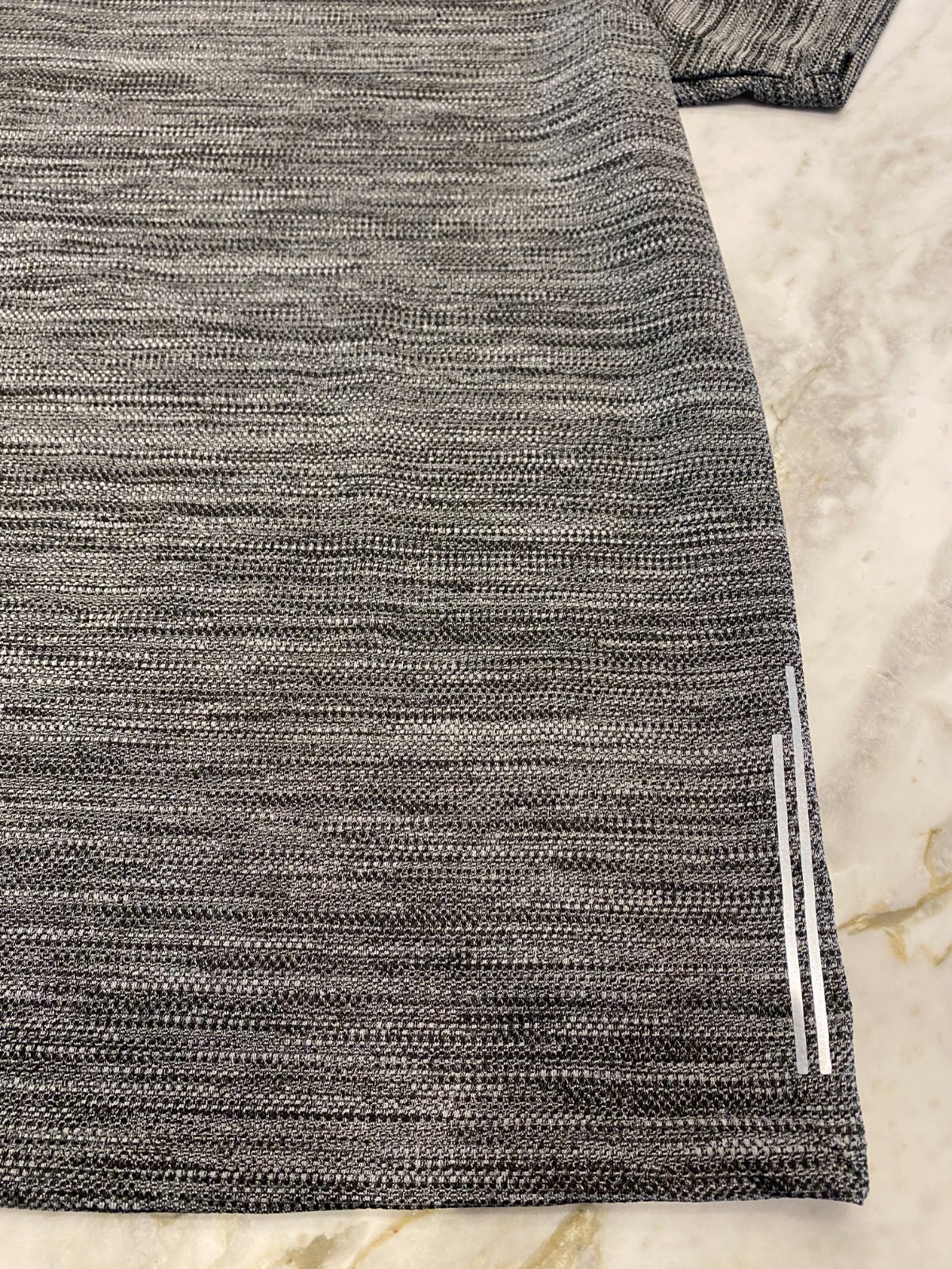 Kenneth Cole Active Front Pocket Dark Gray Men’s Crewneck T-shirt Size Large