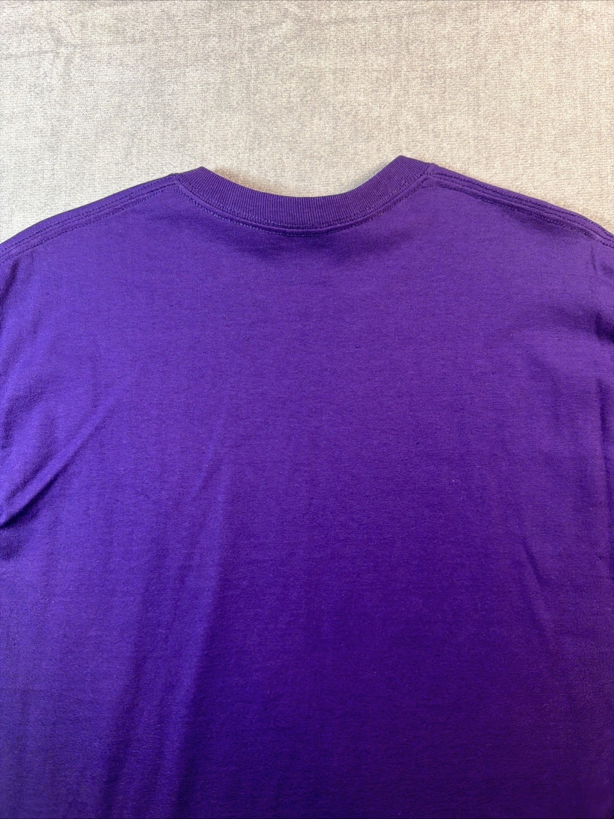 *NWT New Orleans French Quarter Studded Design T-shirt Size M Purple