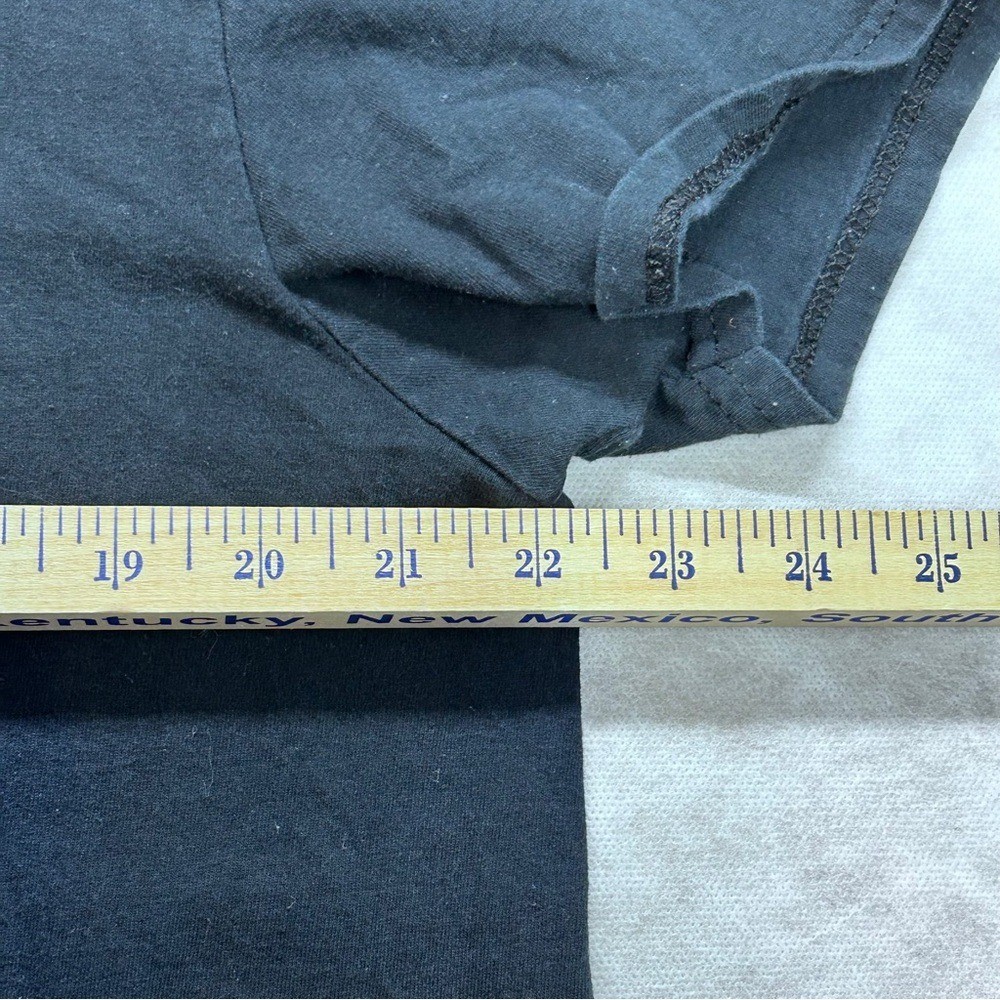 Source Unknown Black and White Short Sleeve Tees
